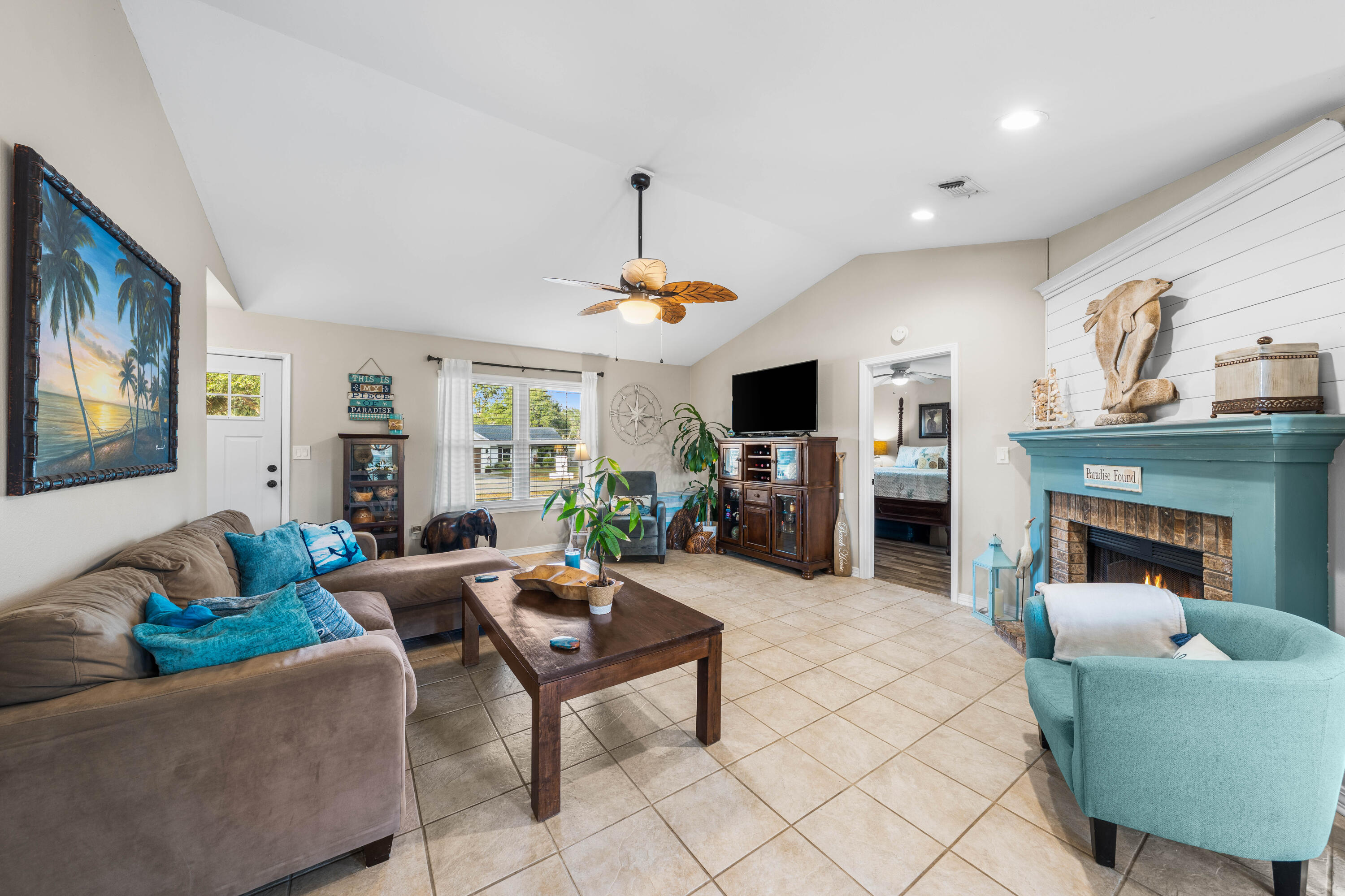 COUNTRY BREEZE ESTATES - Residential