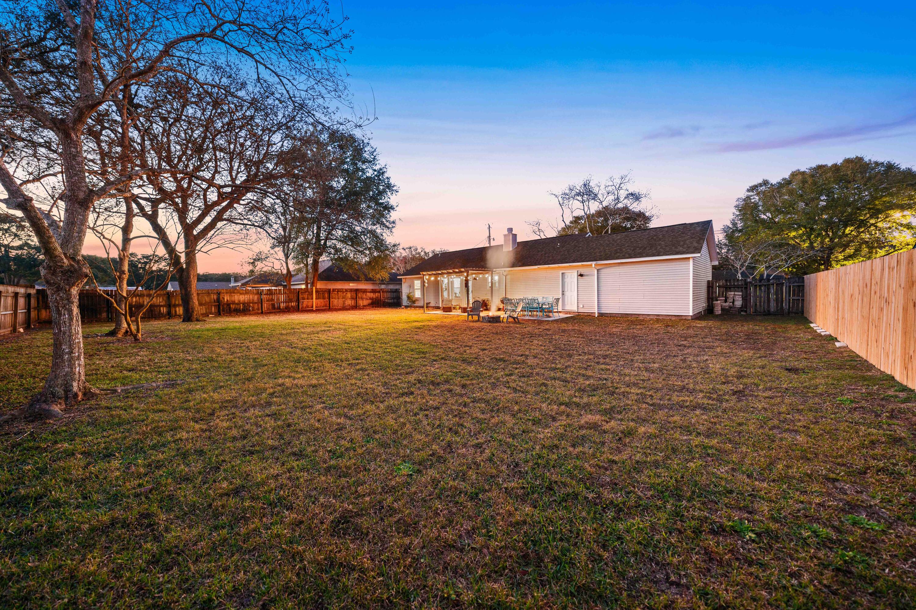 COUNTRY BREEZE ESTATES - Residential