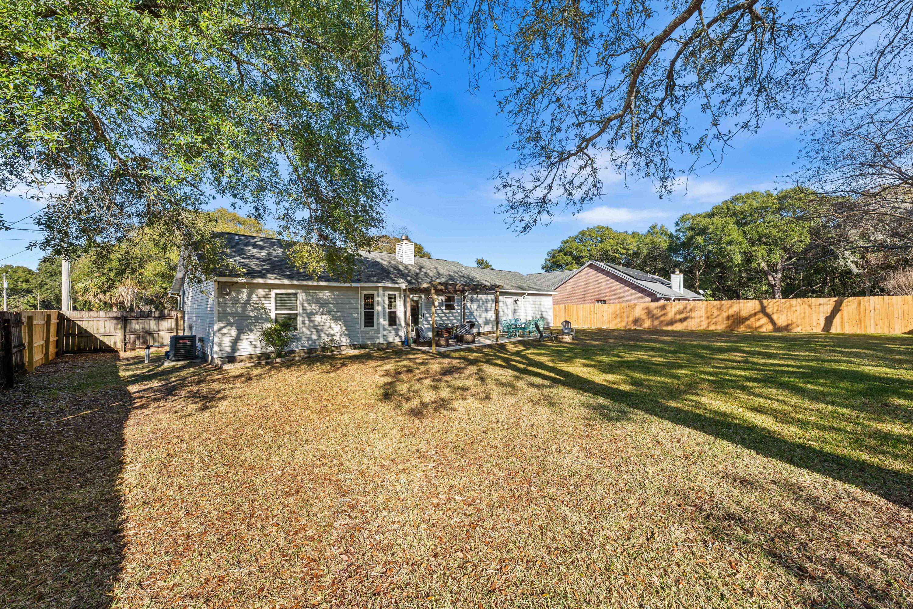 COUNTRY BREEZE ESTATES - Residential