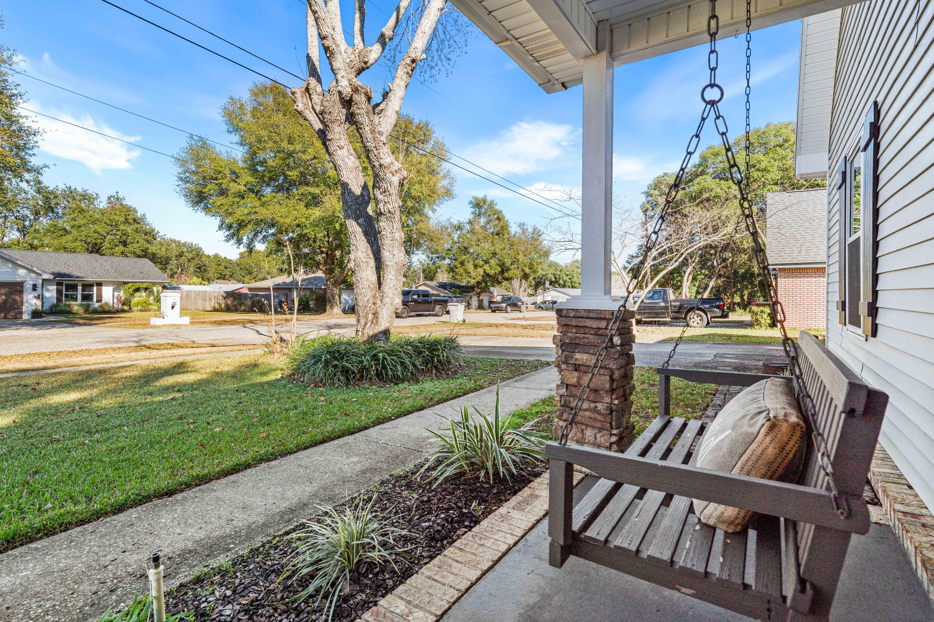 COUNTRY BREEZE ESTATES - Residential