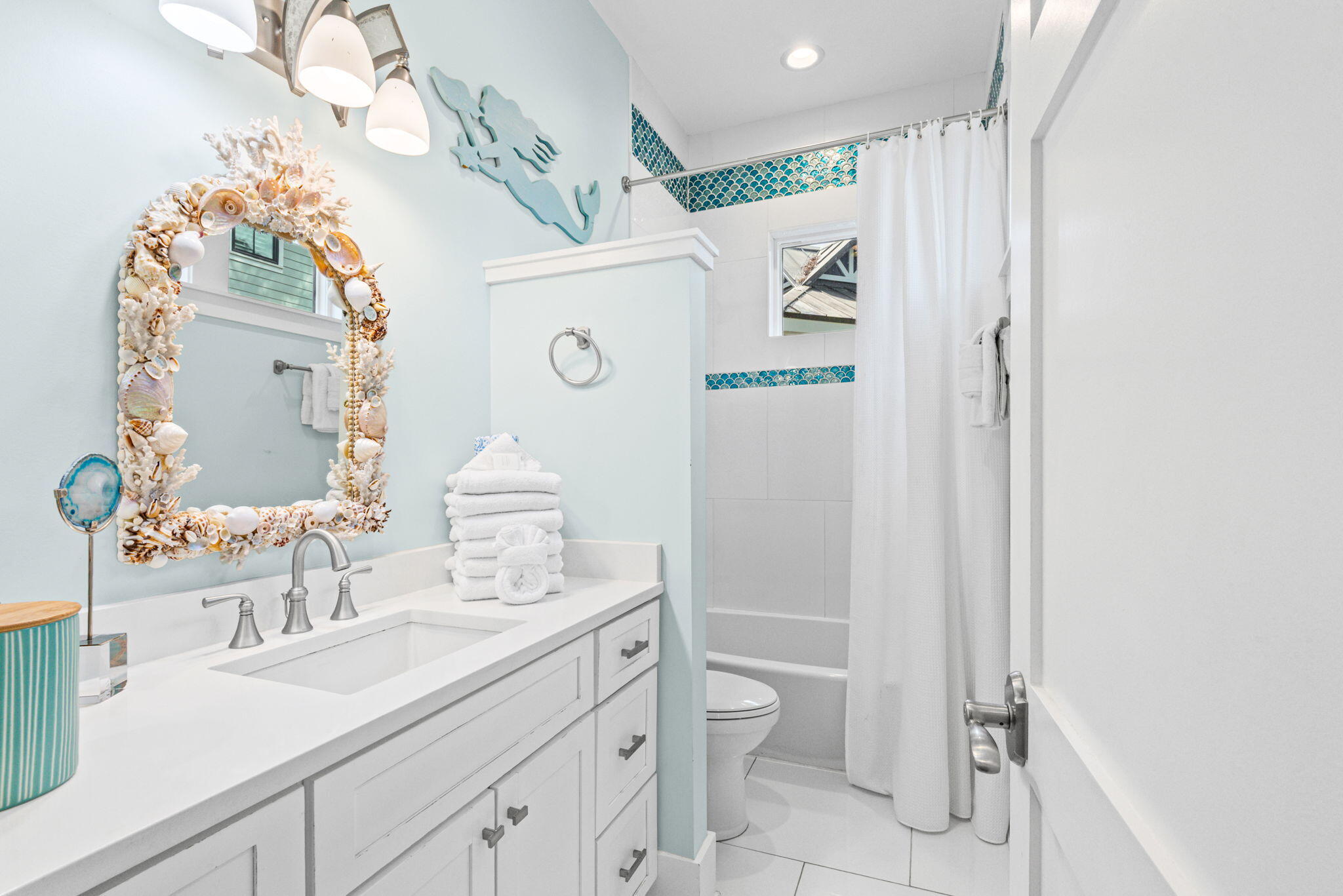 COTTAGES AT EASTERN LAKE - Residential