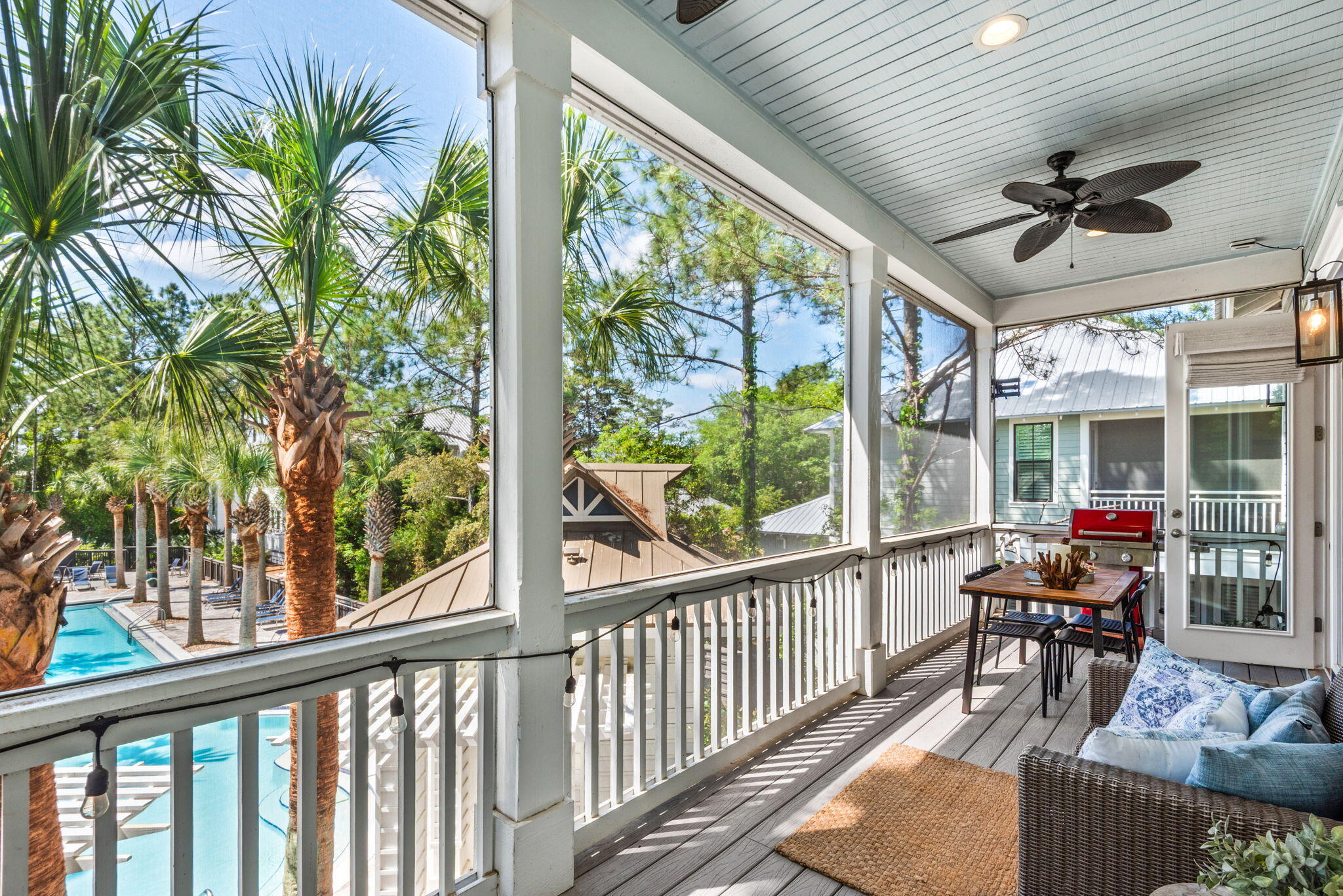 COTTAGES AT EASTERN LAKE - Residential