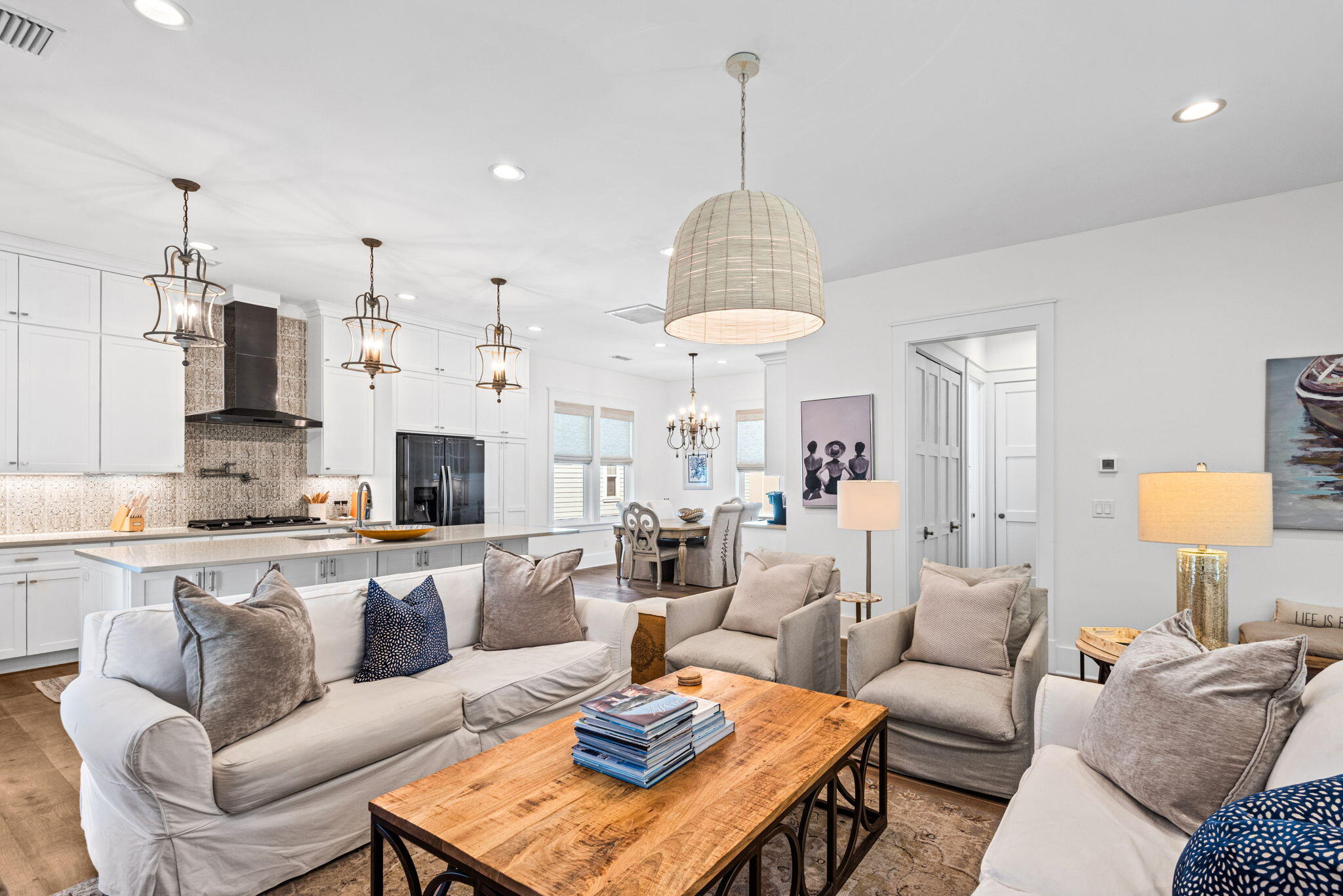 COTTAGES AT EASTERN LAKE - Residential