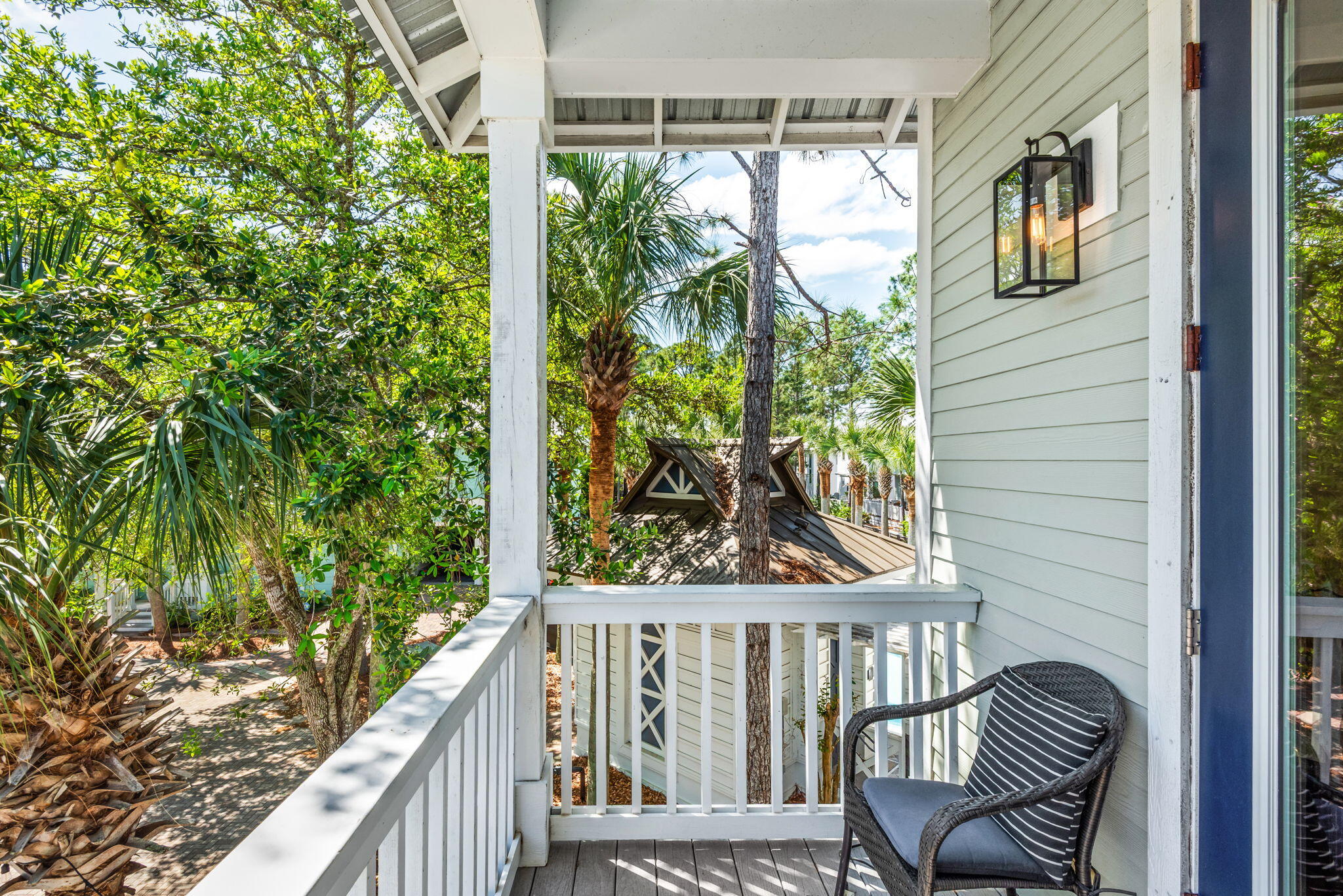 COTTAGES AT EASTERN LAKE - Residential