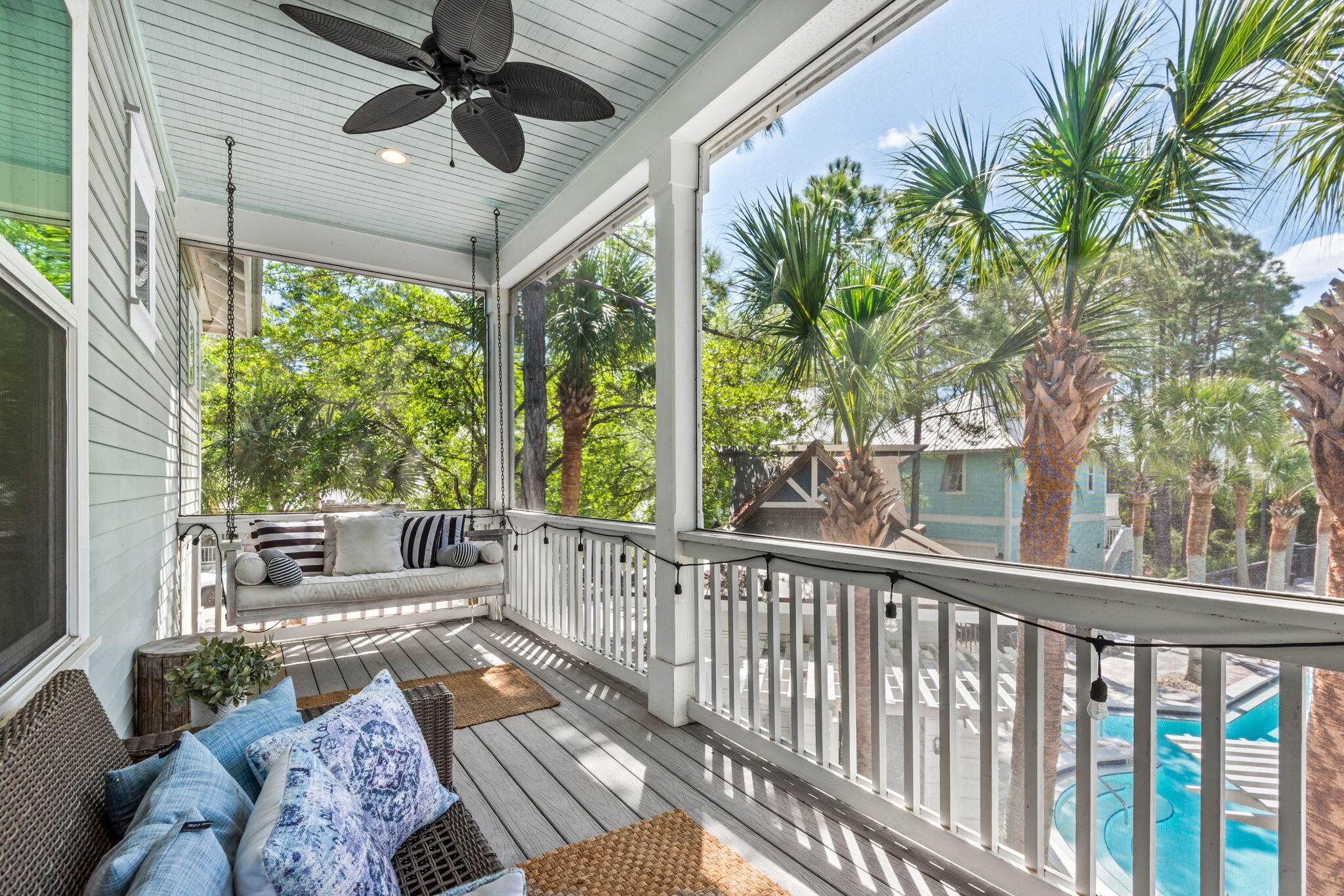 COTTAGES AT EASTERN LAKE - Residential