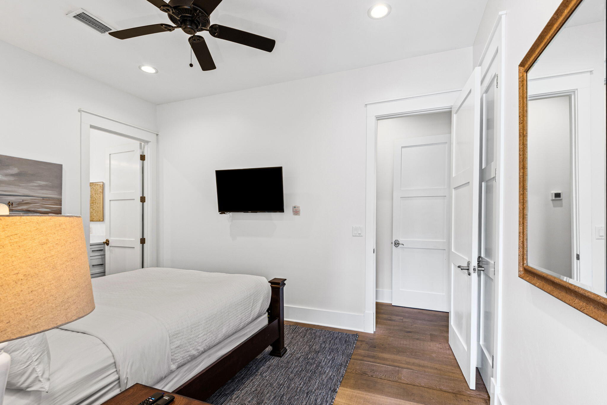 COTTAGES AT EASTERN LAKE - Residential