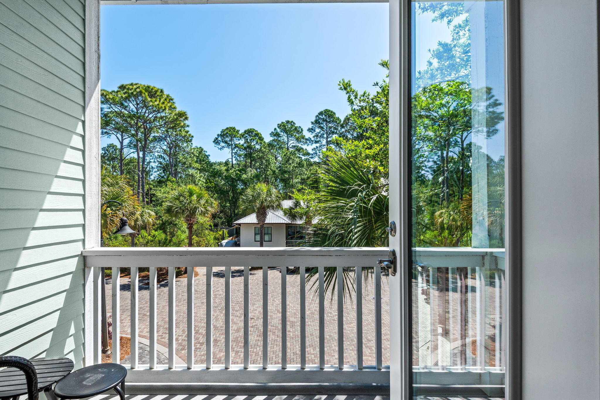 COTTAGES AT EASTERN LAKE - Residential