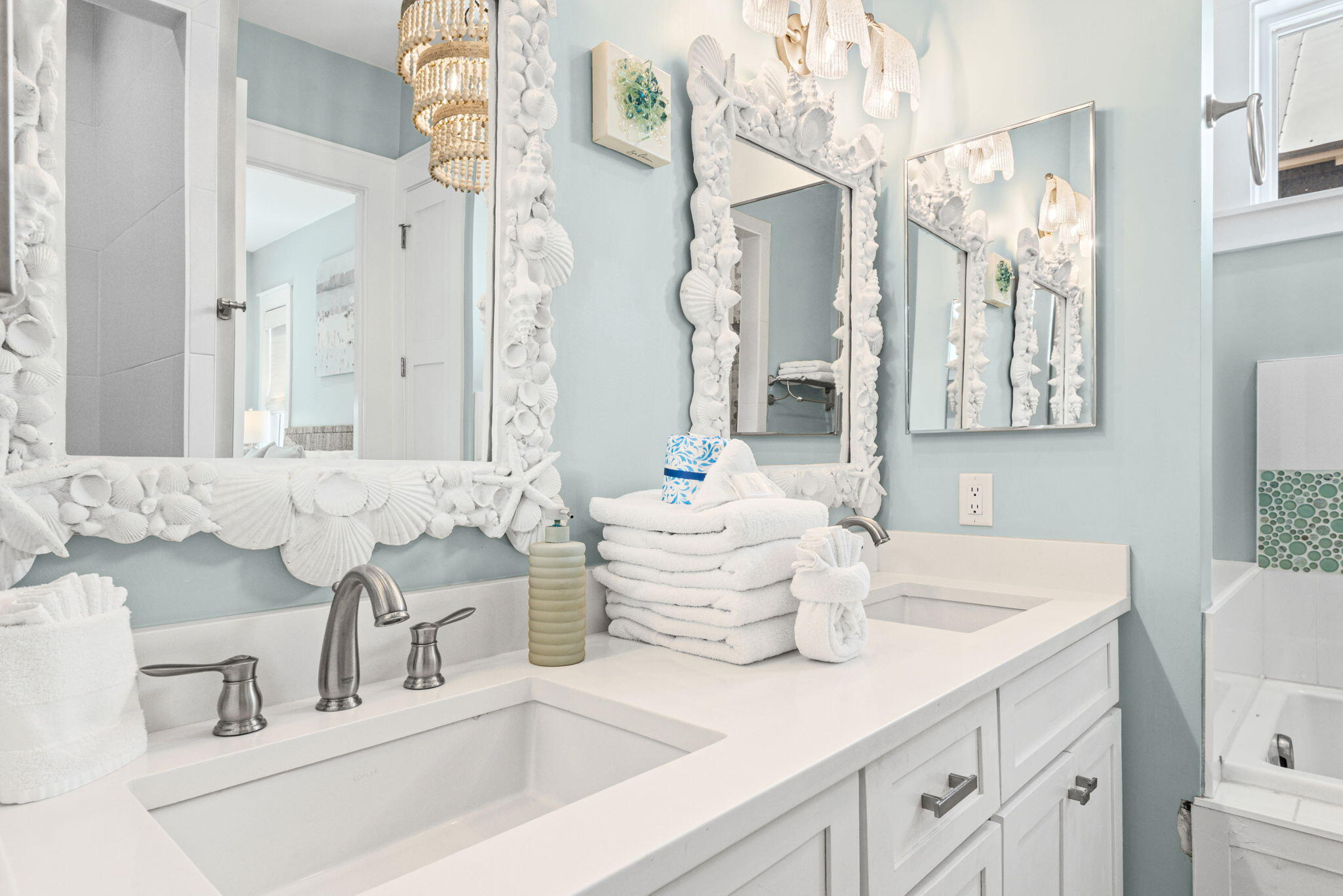 COTTAGES AT EASTERN LAKE - Residential