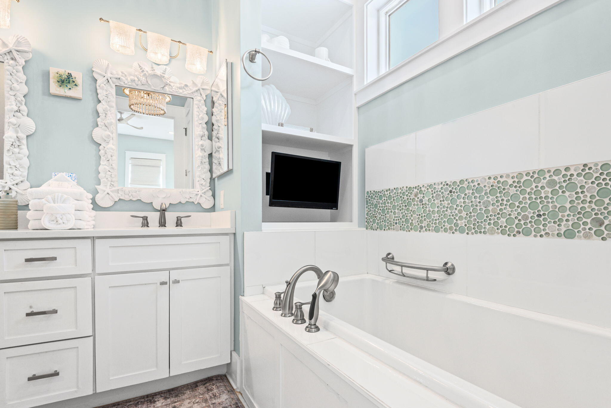 COTTAGES AT EASTERN LAKE - Residential