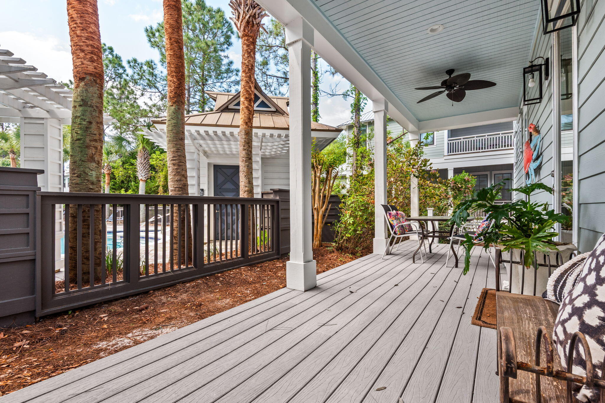 COTTAGES AT EASTERN LAKE - Residential
