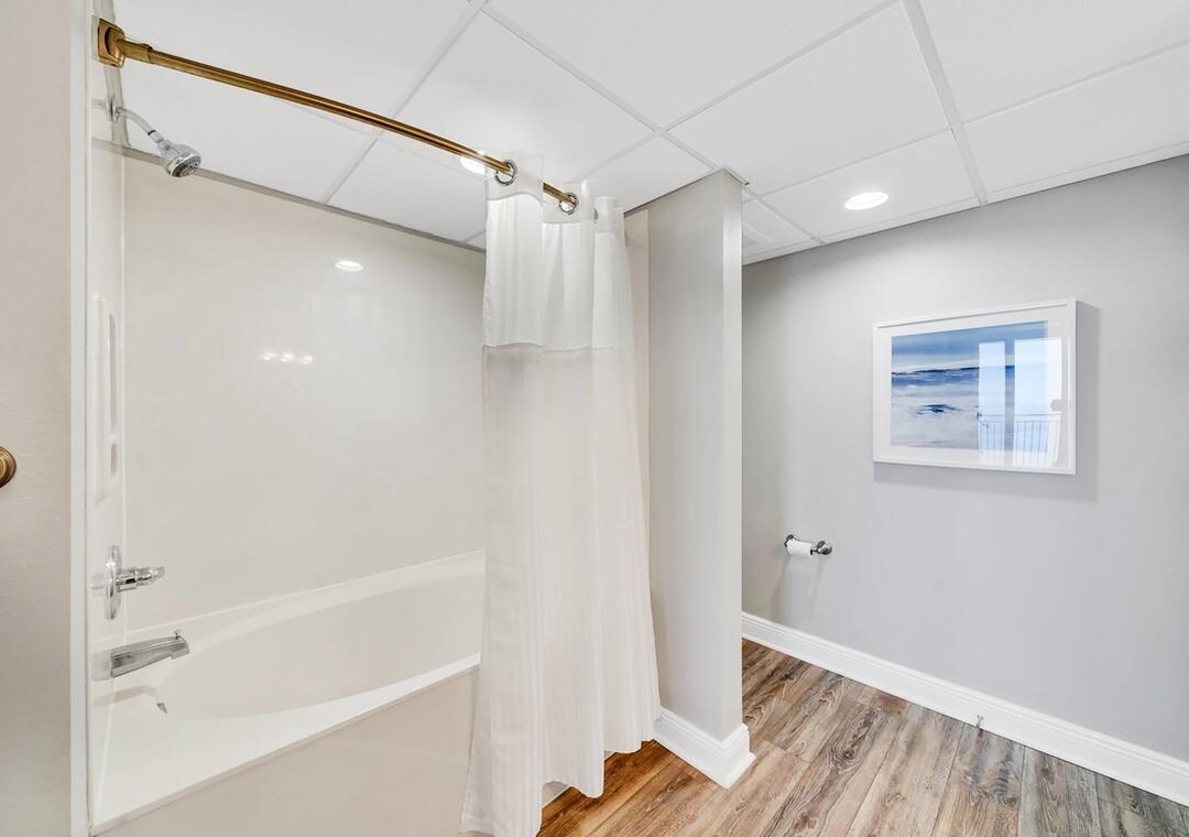 EMERALD BEACH PH 4 - Residential