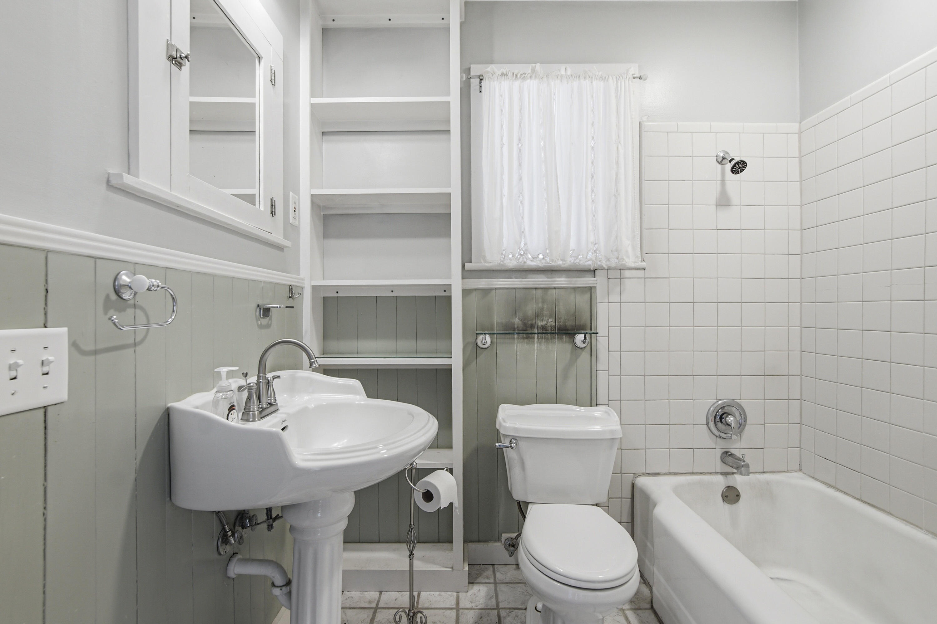 TOWN OF DEFUNIAK SPRINGS - Residential