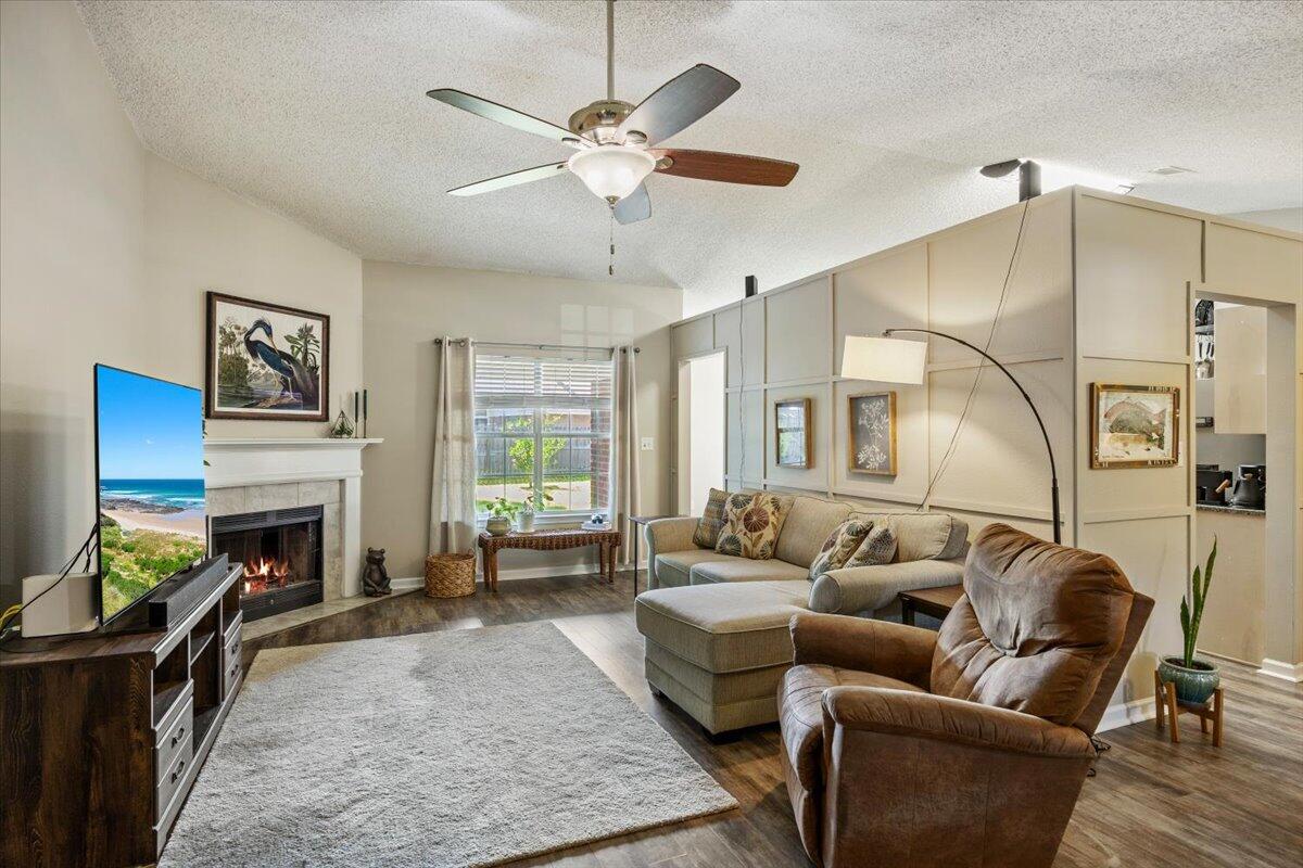 2832 Winners Circle Drive