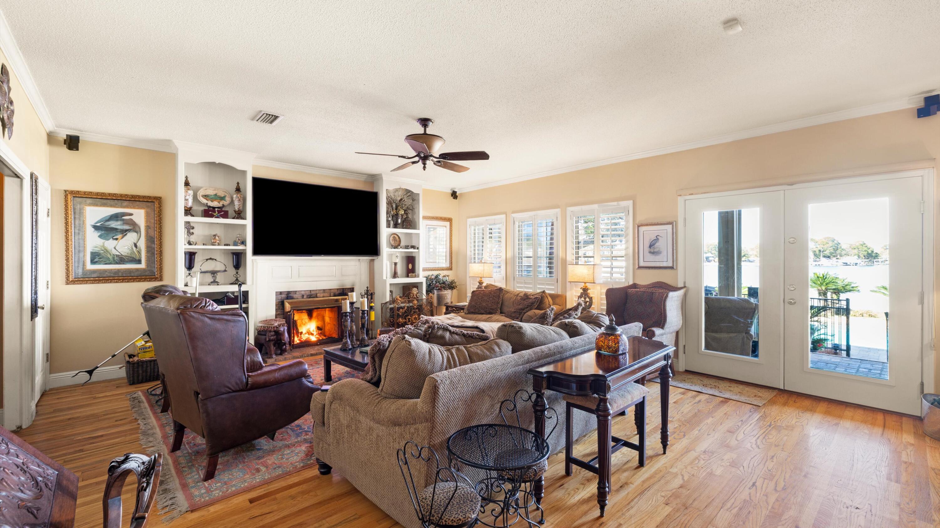 HUGHES ESTATES 1ST ADDN - Residential