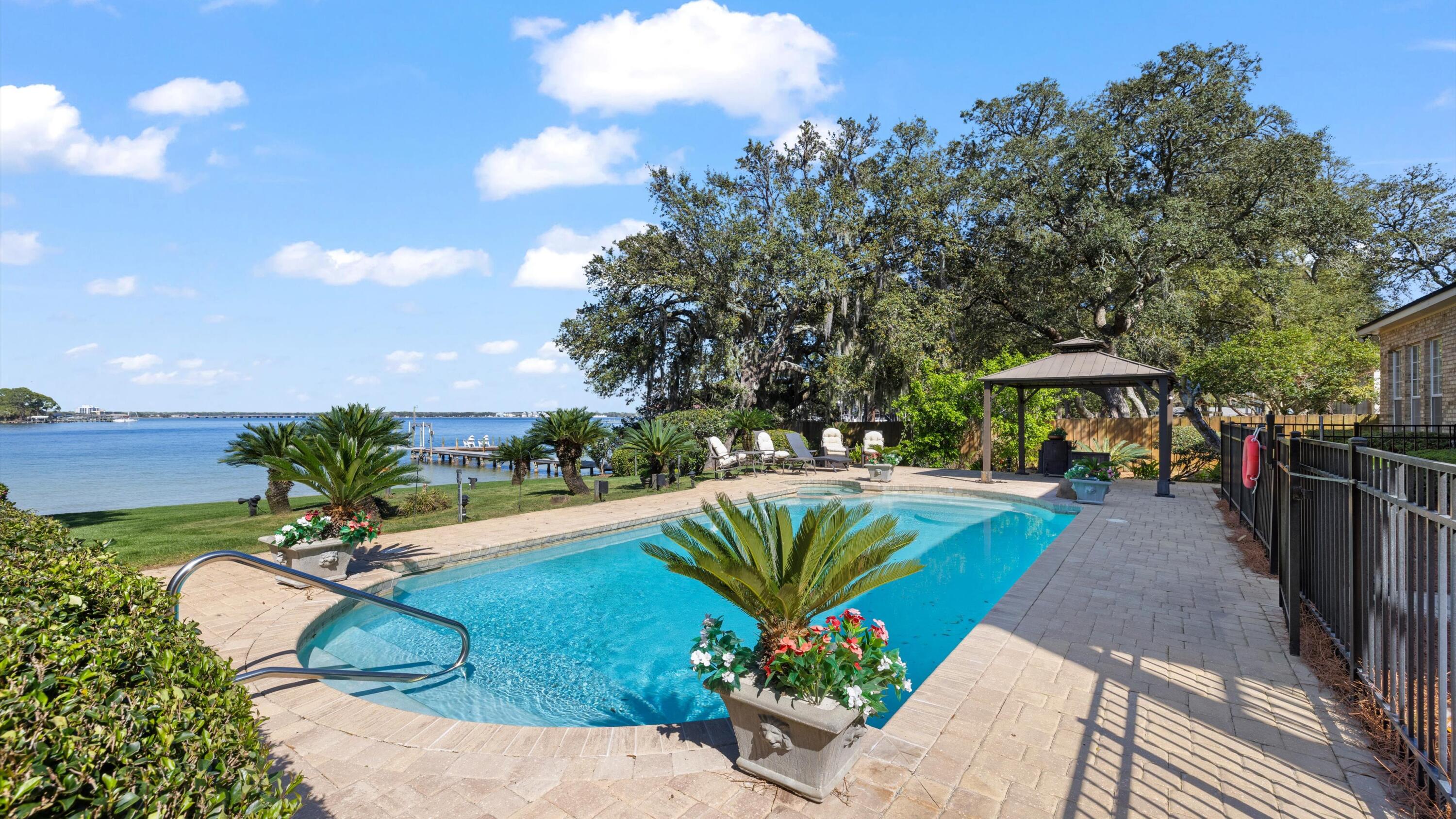 HUGHES ESTATES 1ST ADDN - Residential