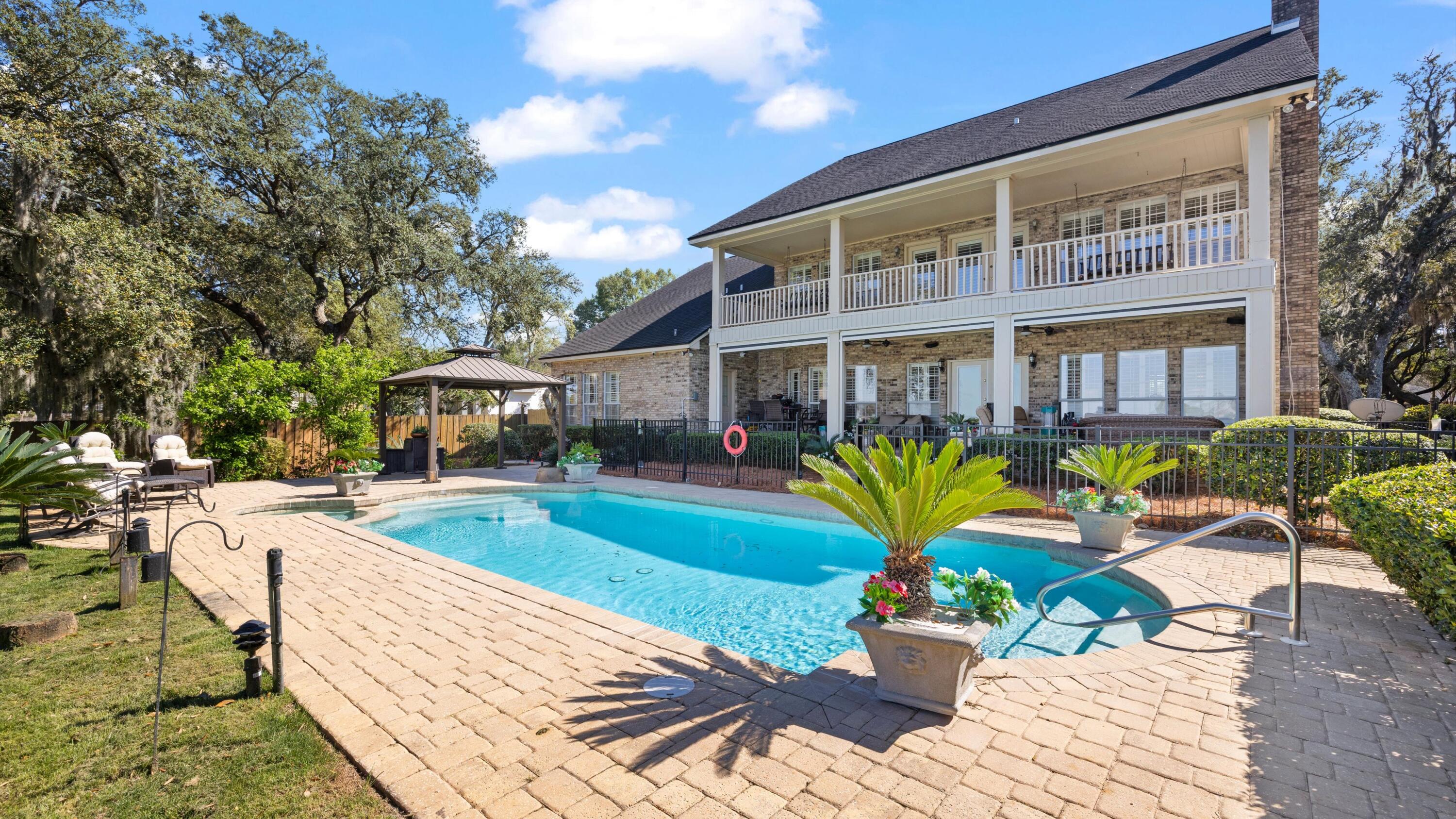 HUGHES ESTATES 1ST ADDN - Residential