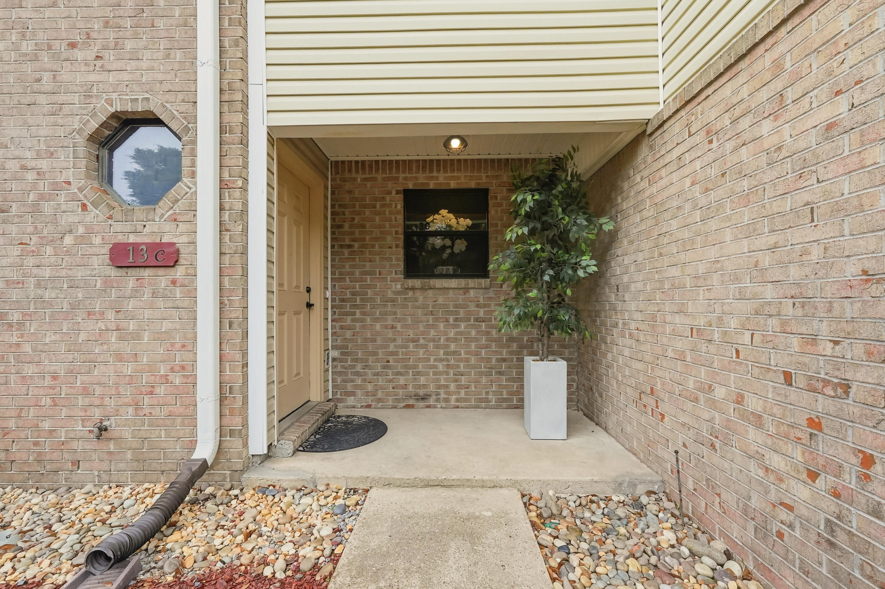 MONTAGE MANOR RE/PLAT LOT 46 - Residential