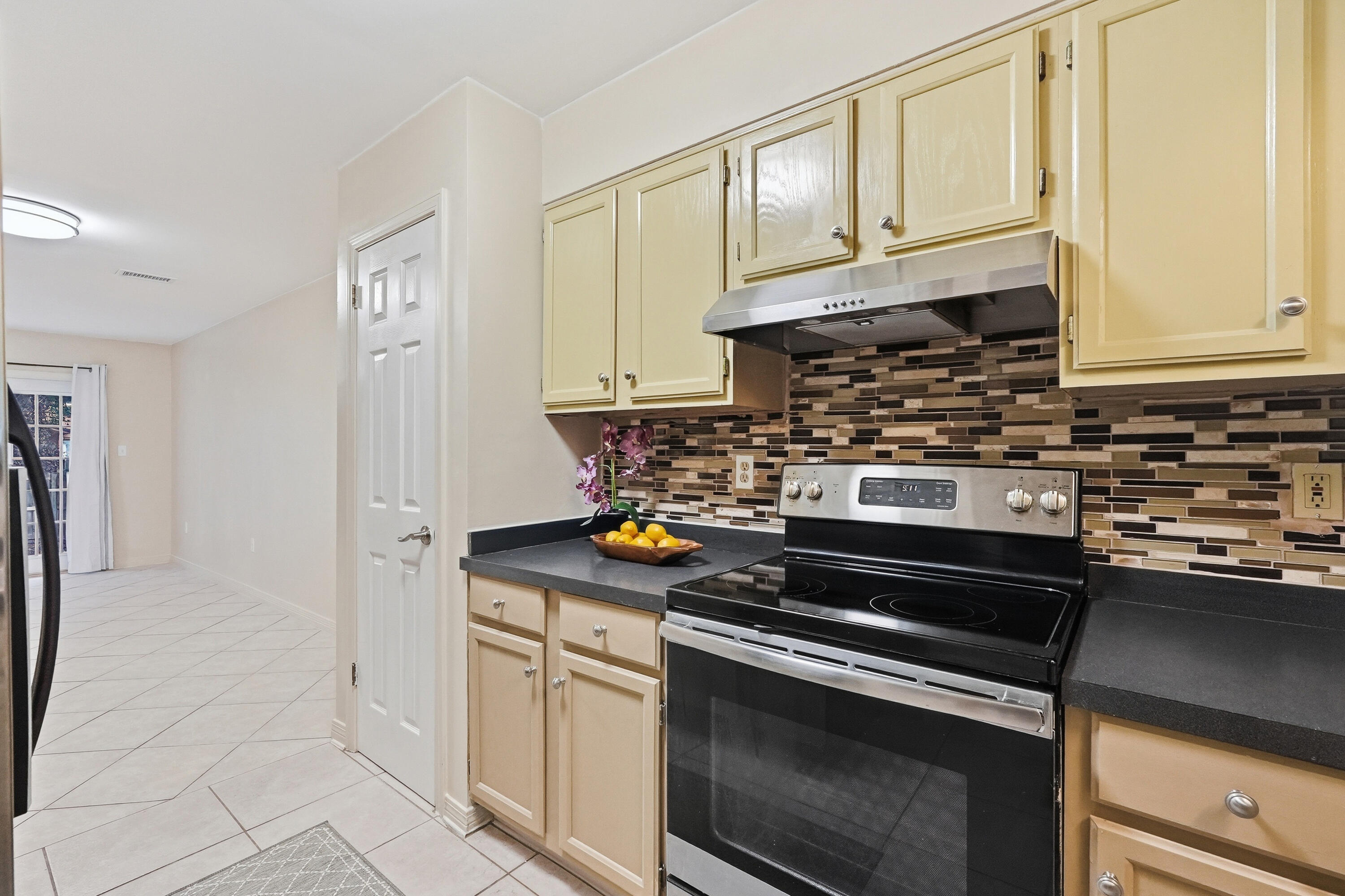 MONTAGE MANOR RE/PLAT LOT 46 - Residential