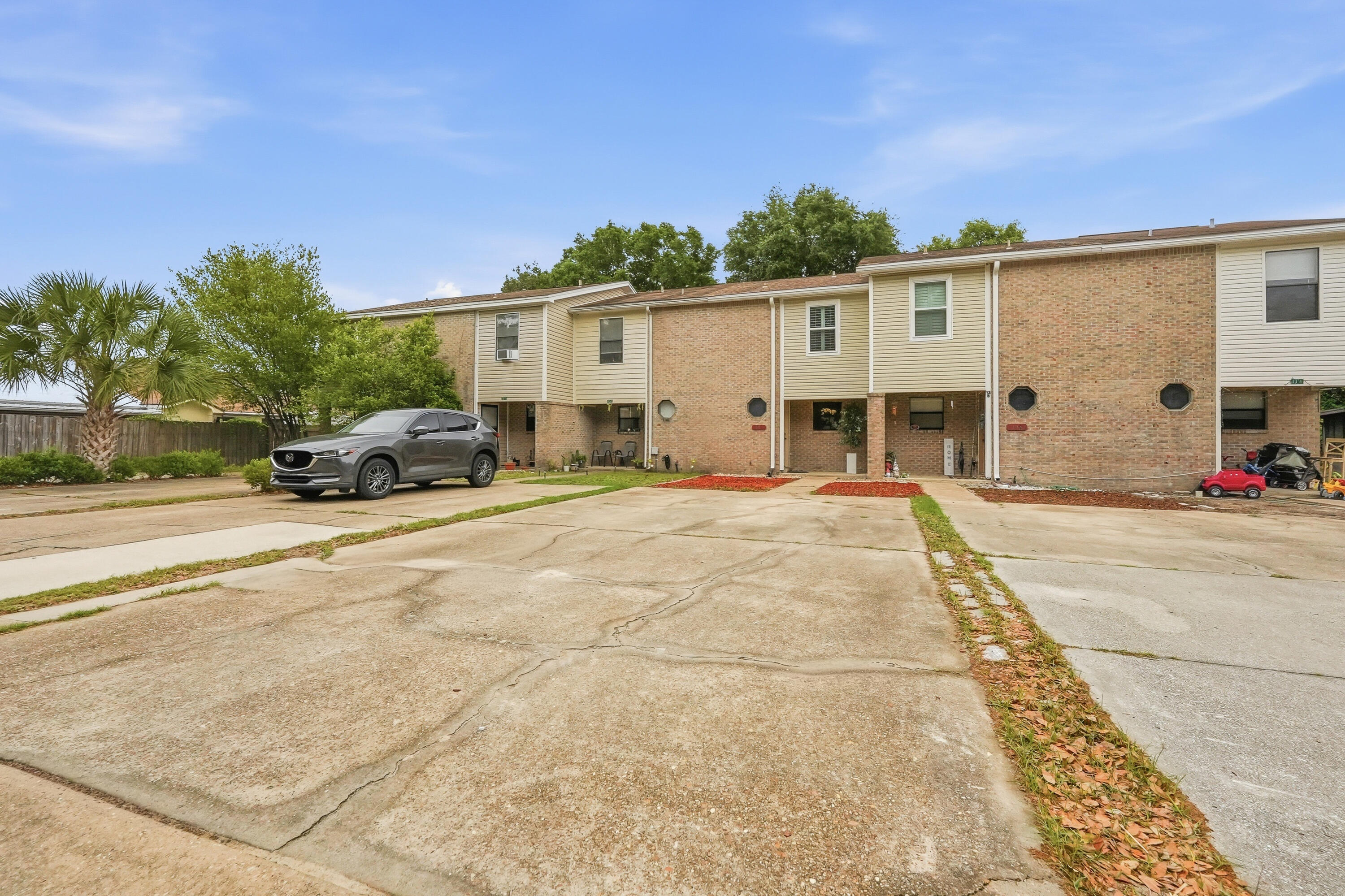 MONTAGE MANOR RE/PLAT LOT 46 - Residential