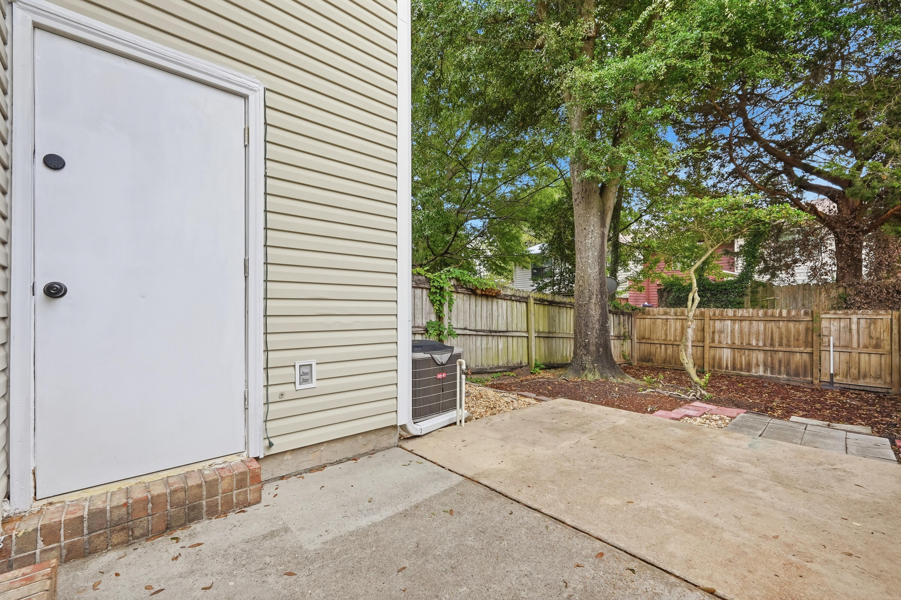 MONTAGE MANOR RE/PLAT LOT 46 - Residential