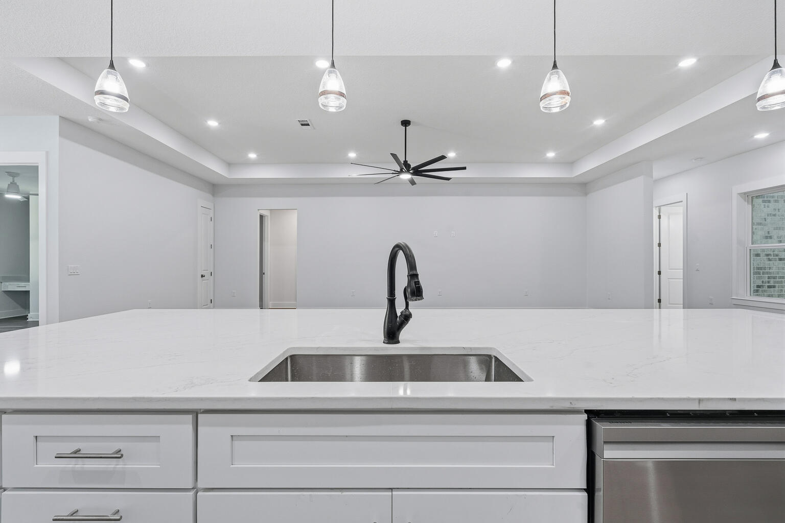 HOLLEY BY THE SEA - Residential