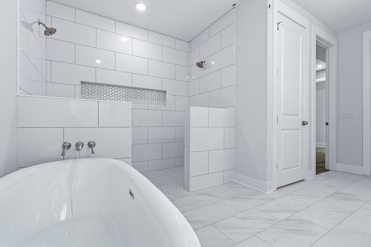 HOLLEY BY THE SEA - Residential