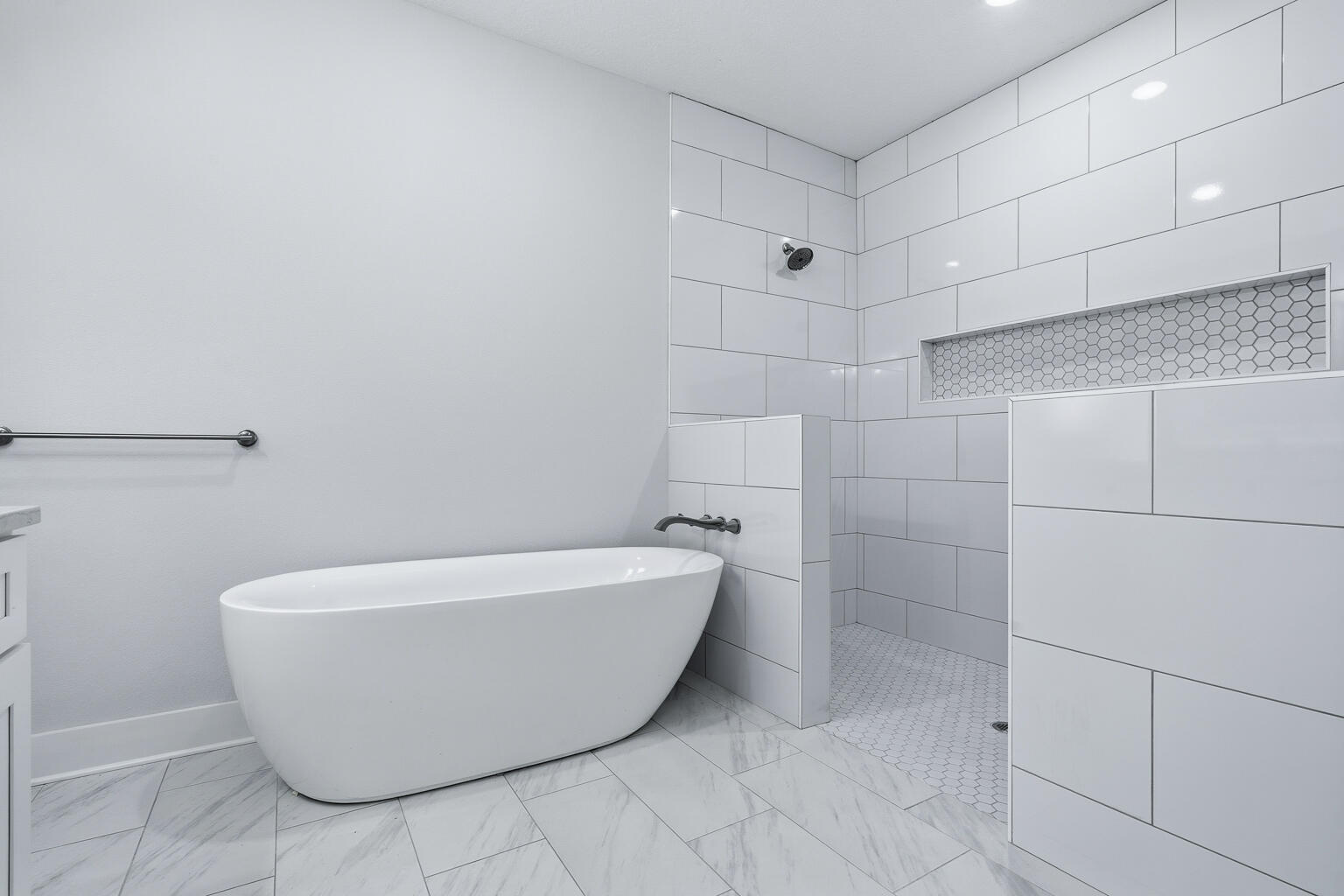 HOLLEY BY THE SEA - Residential