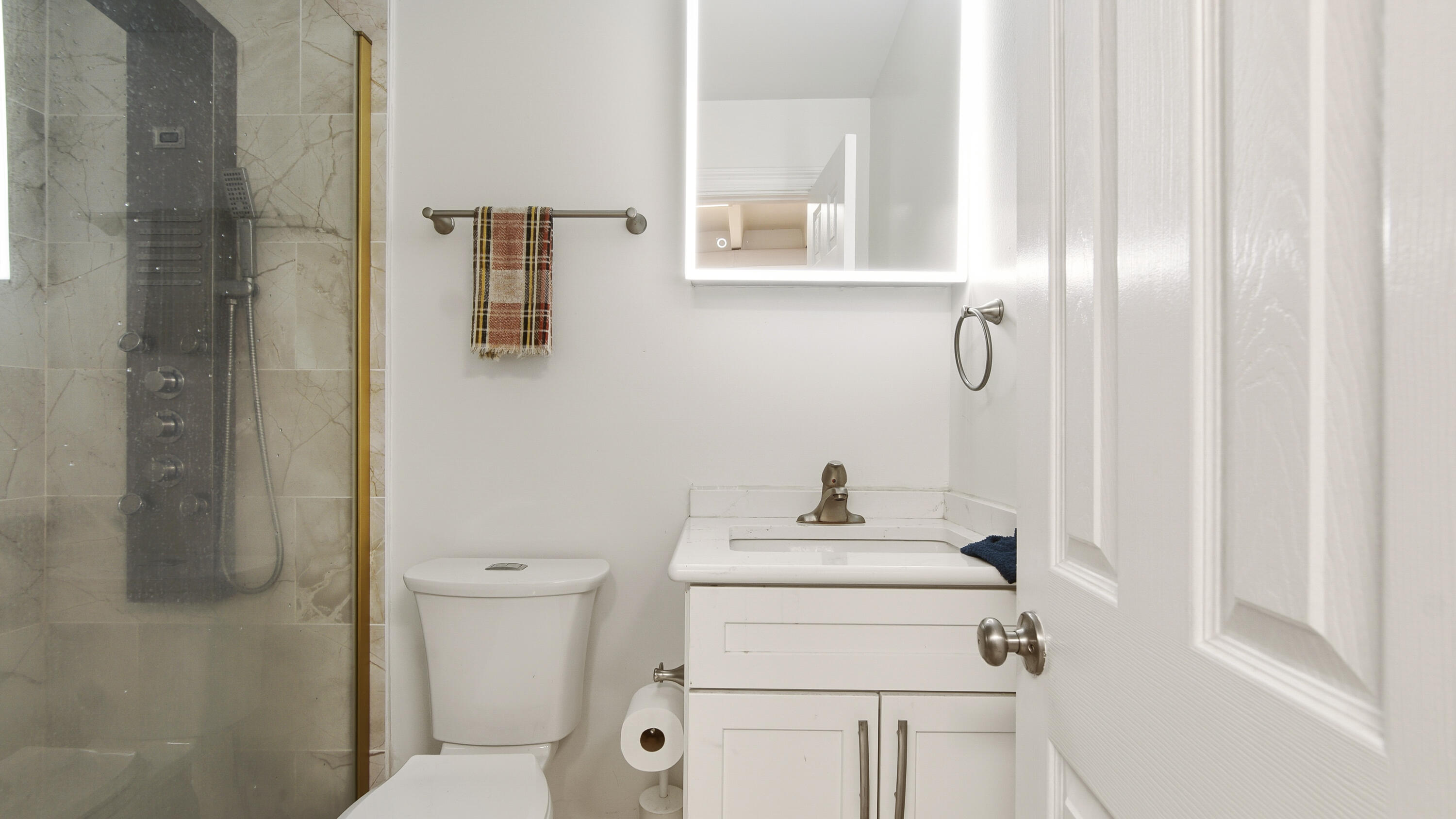 LAGUNA BEACH ESTATES 9TH ADDN - Residential