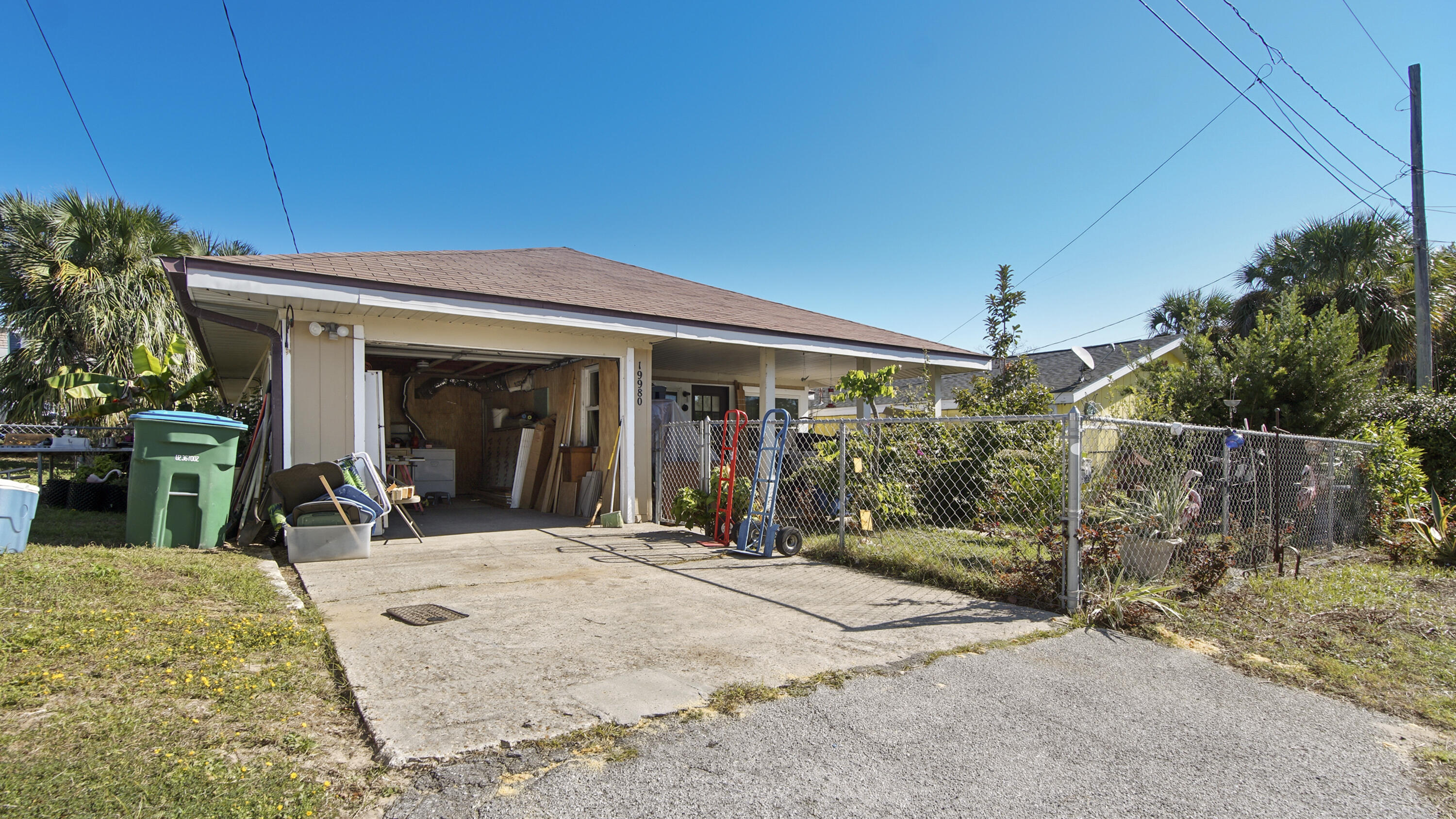 LAGUNA BEACH ESTATES 9TH ADDN - Residential