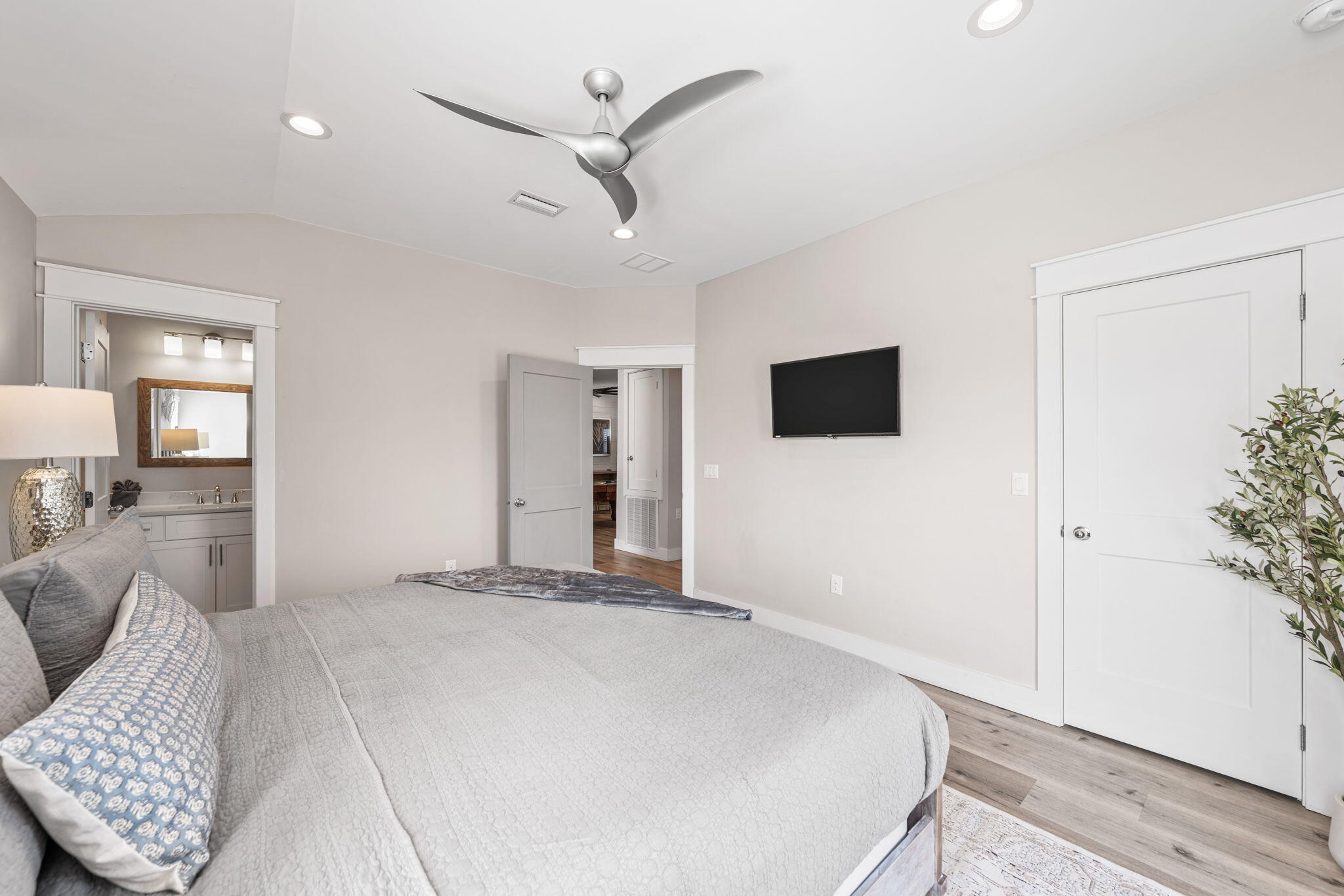 CRYSTAL BEACH - Residential