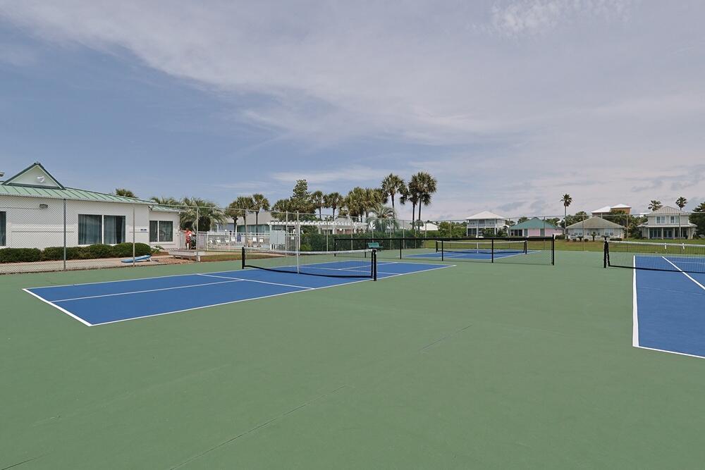 MARAVILLA CONDO 2 - Residential