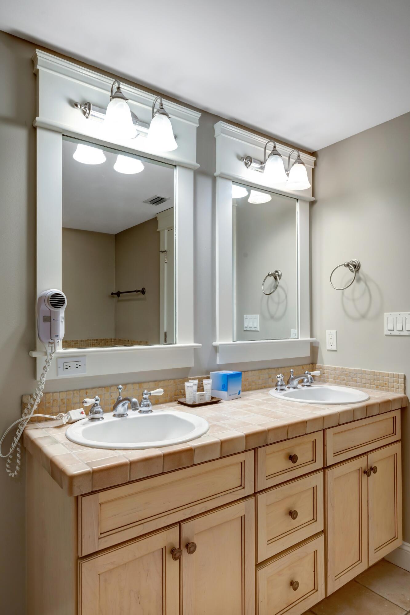 GRAND SANDESTIN THE - Residential Lease