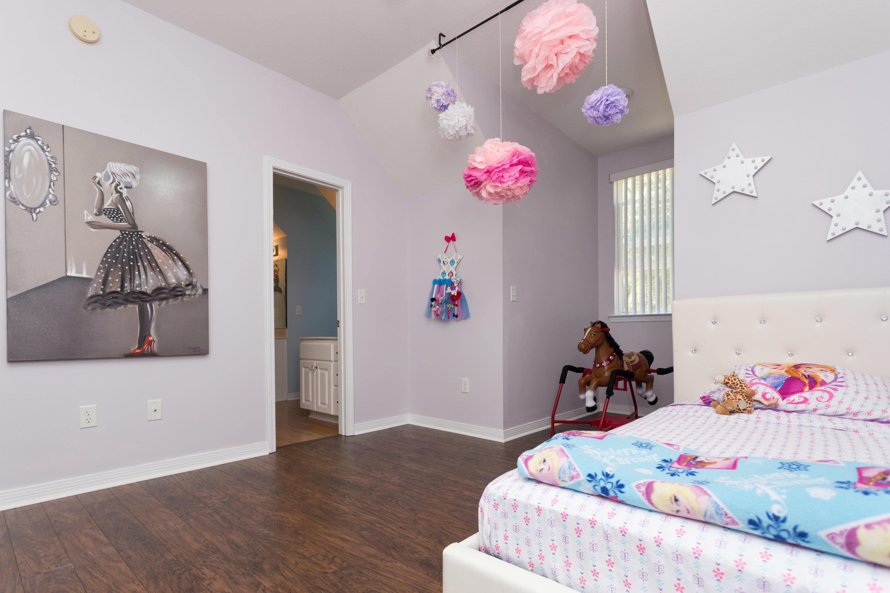 KENNEDY LAKE (UNRECORDED) - Residential