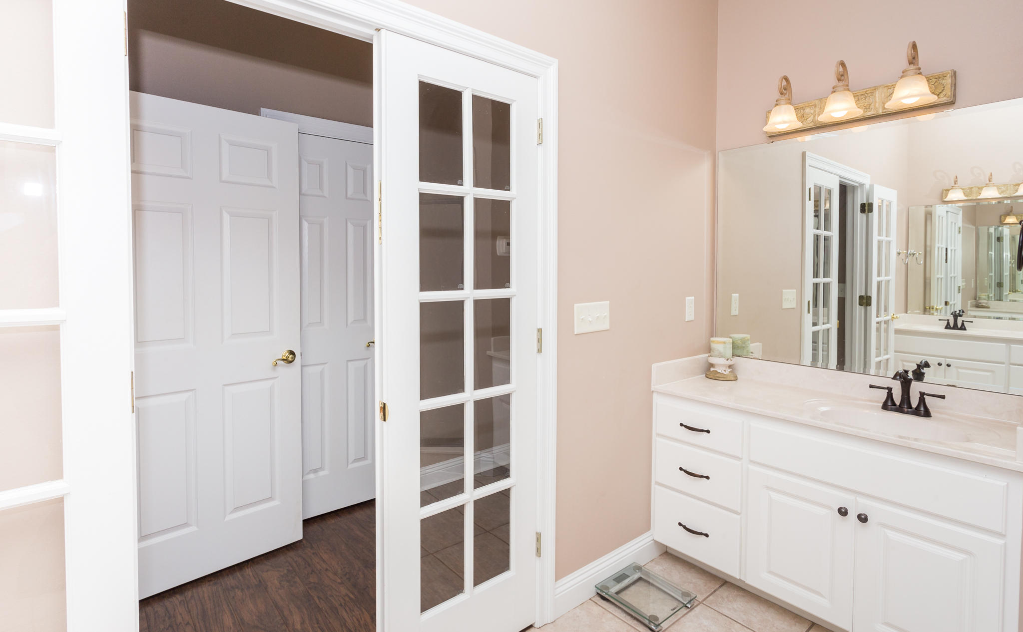 KENNEDY LAKE (UNRECORDED) - Residential