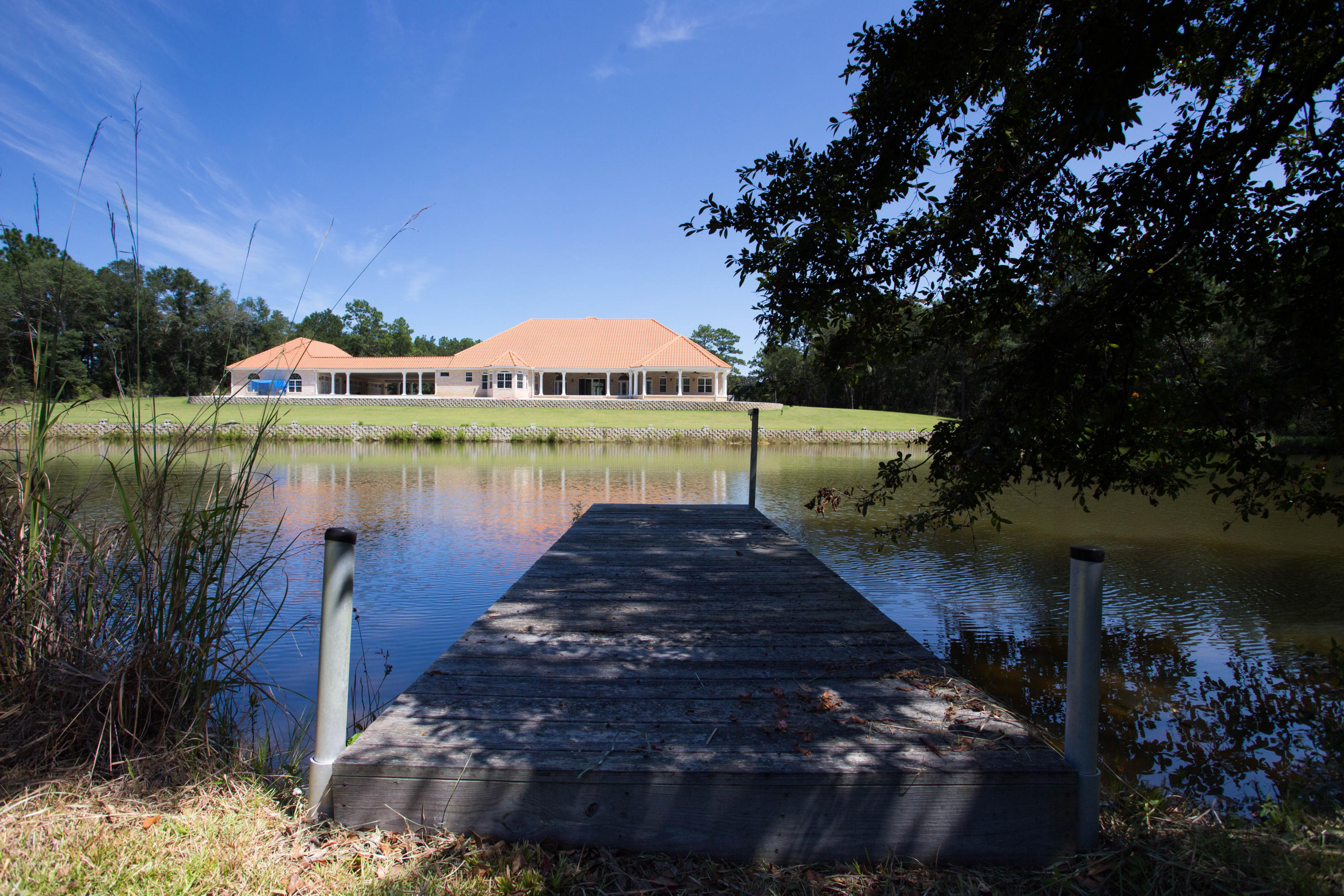 KENNEDY LAKE (UNRECORDED) - Residential