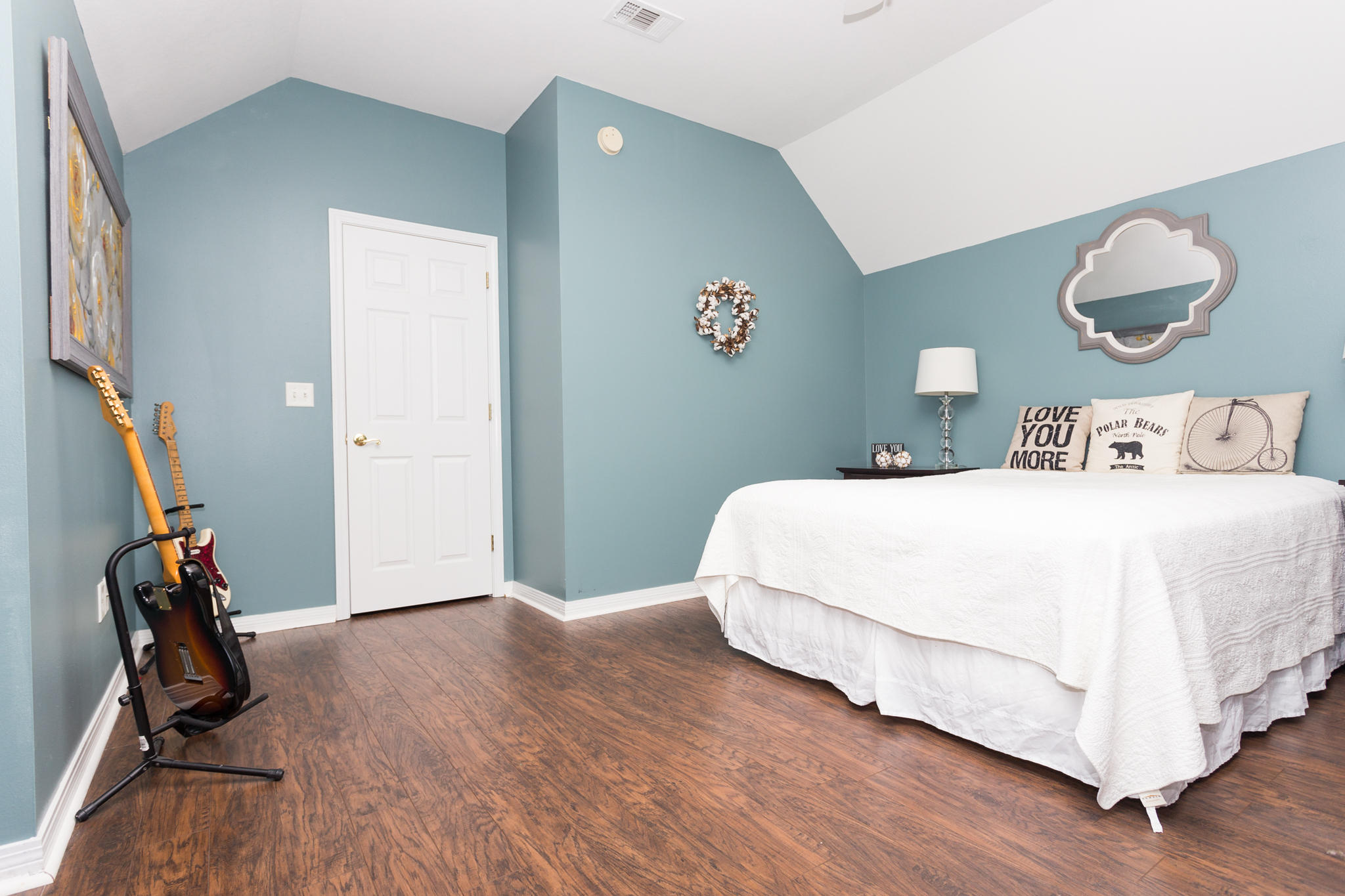 KENNEDY LAKE (UNRECORDED) - Residential