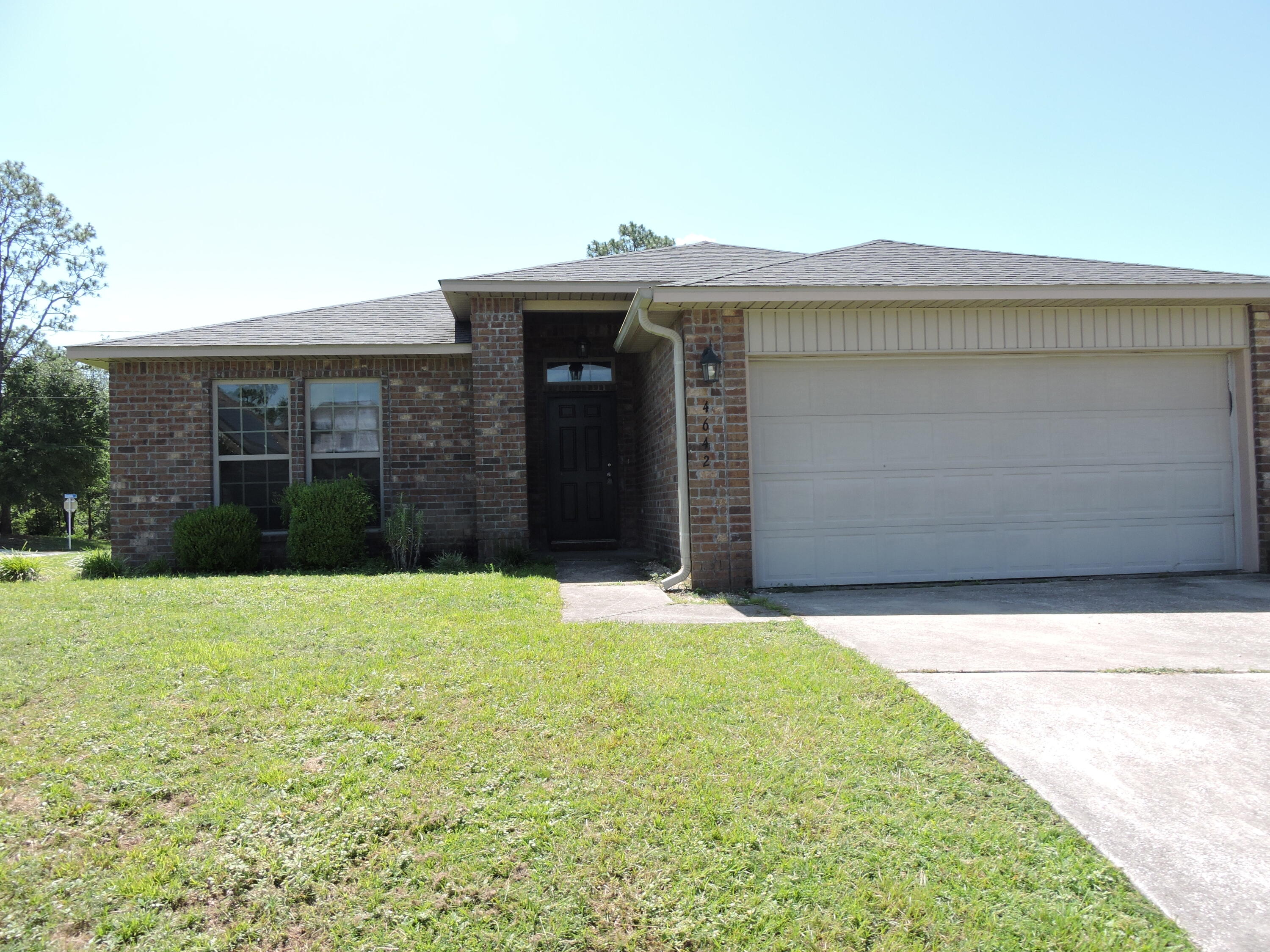 Photo 1 of 28 — 4642 Hermosa Road, Crestview, FL 32539