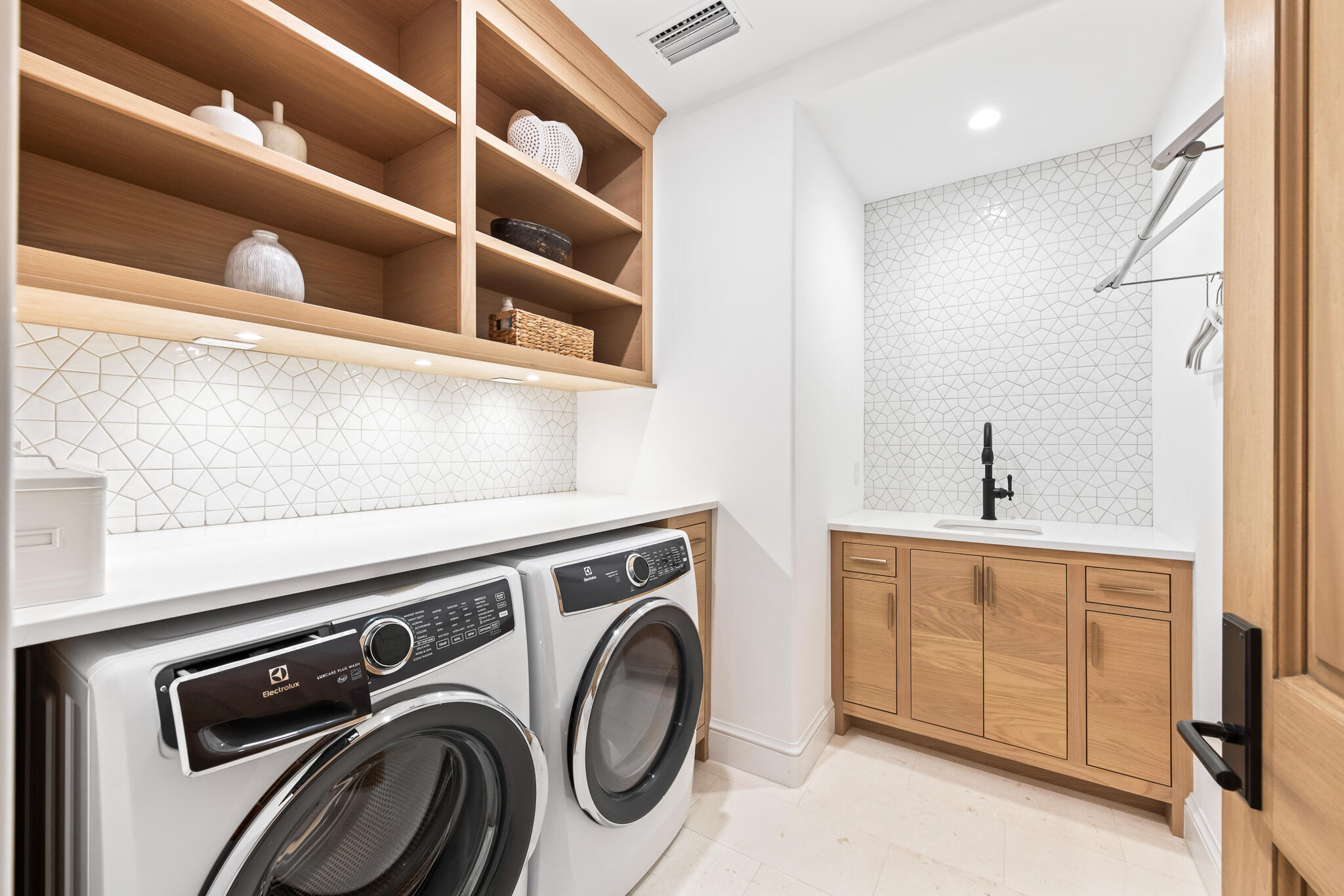 ALYS BEACH - Residential