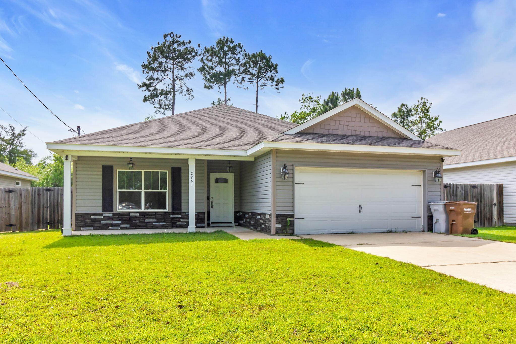 CRESCENT SHORES - Residential Lease