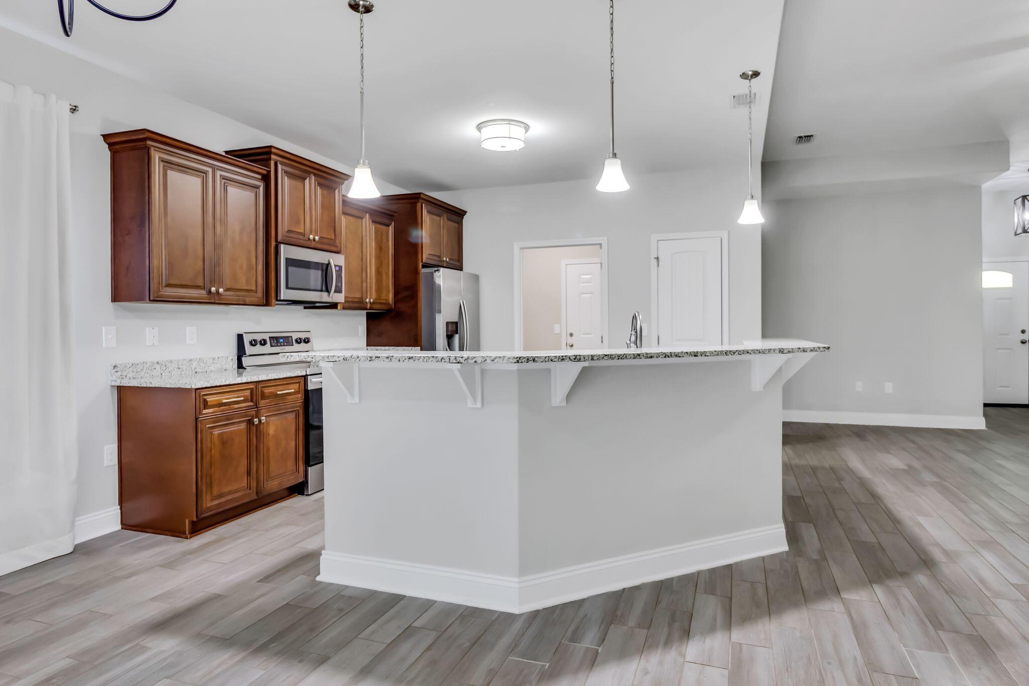 CRESCENT SHORES - Residential Lease