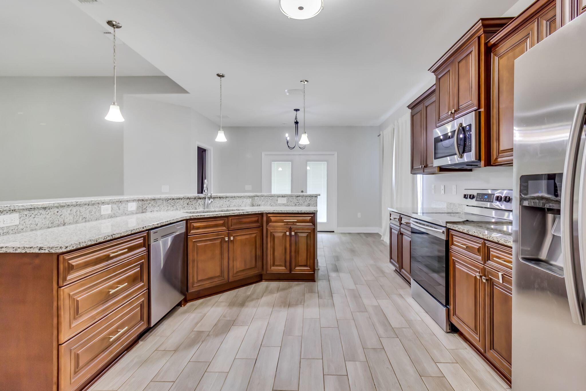 CRESCENT SHORES - Residential Lease