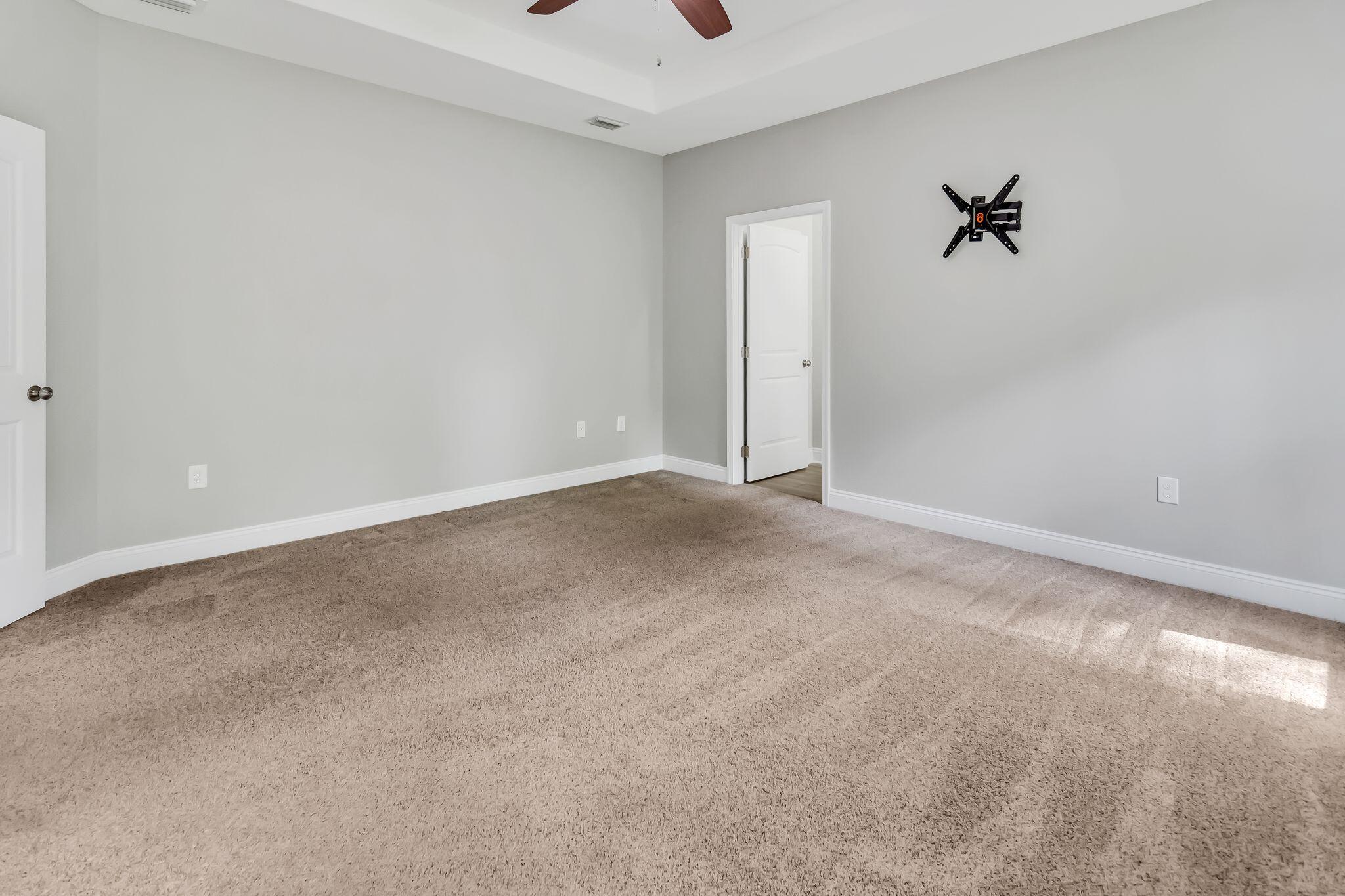 CRESCENT SHORES - Residential Lease