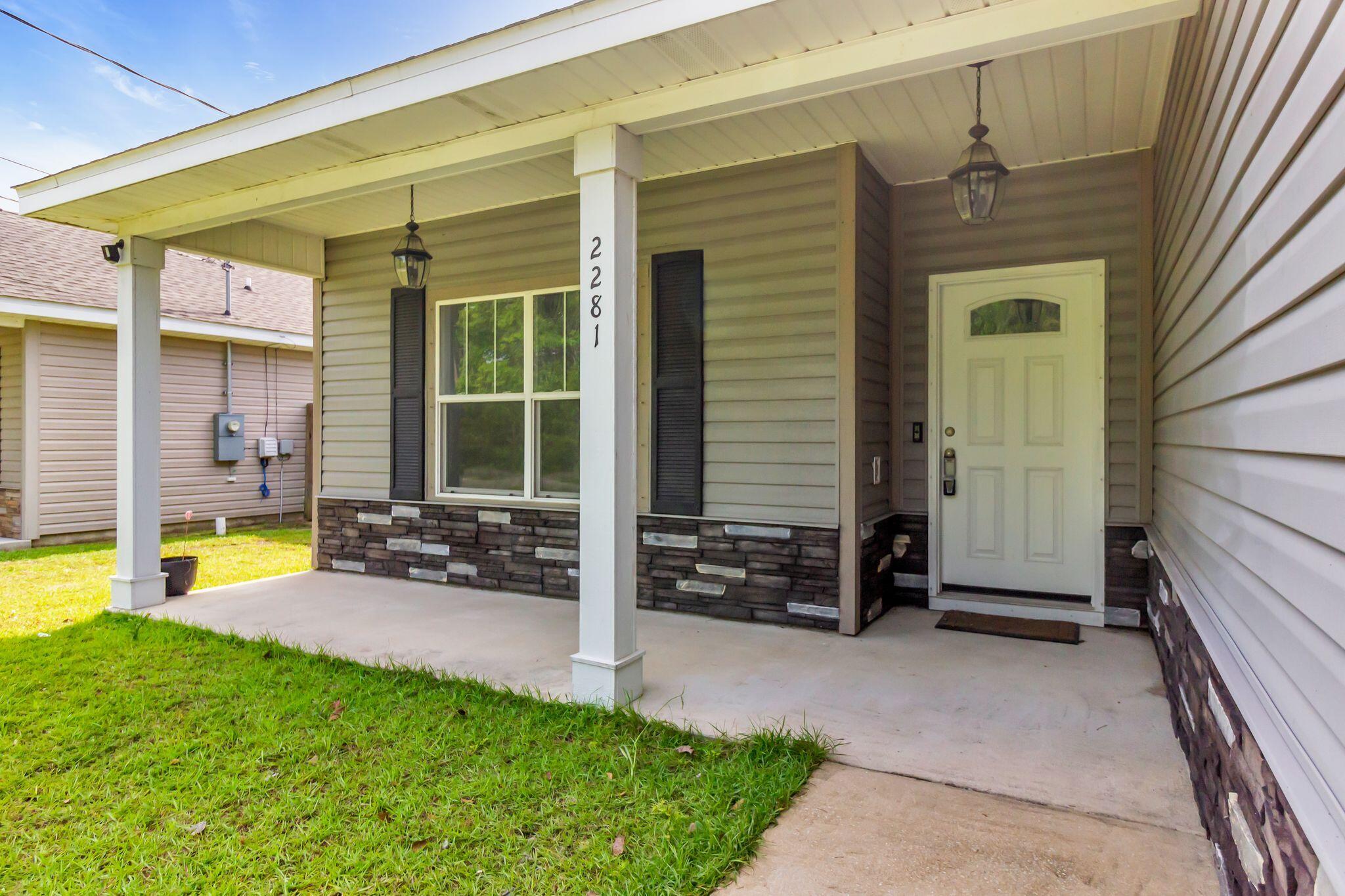 CRESCENT SHORES - Residential Lease