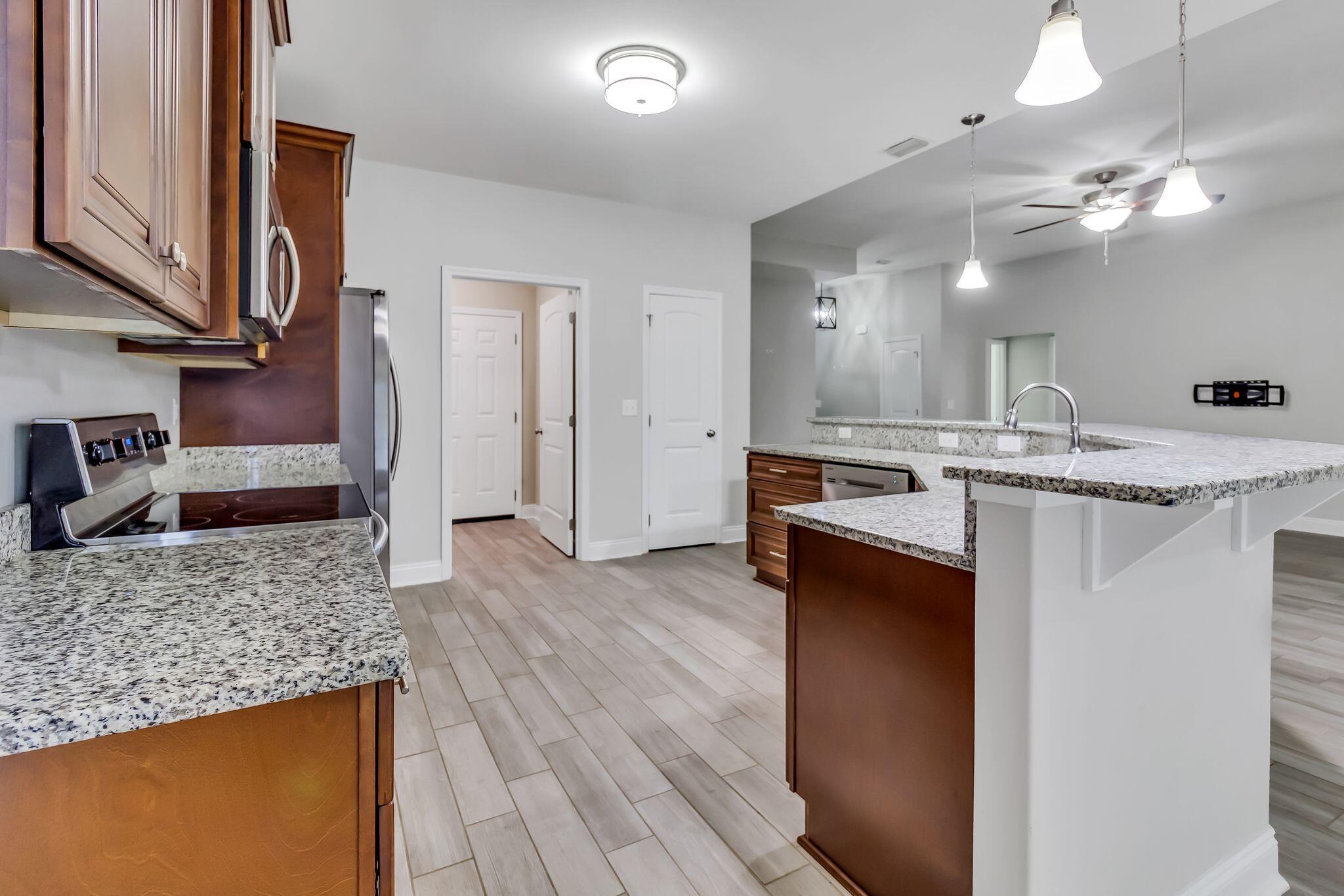 CRESCENT SHORES - Residential Lease