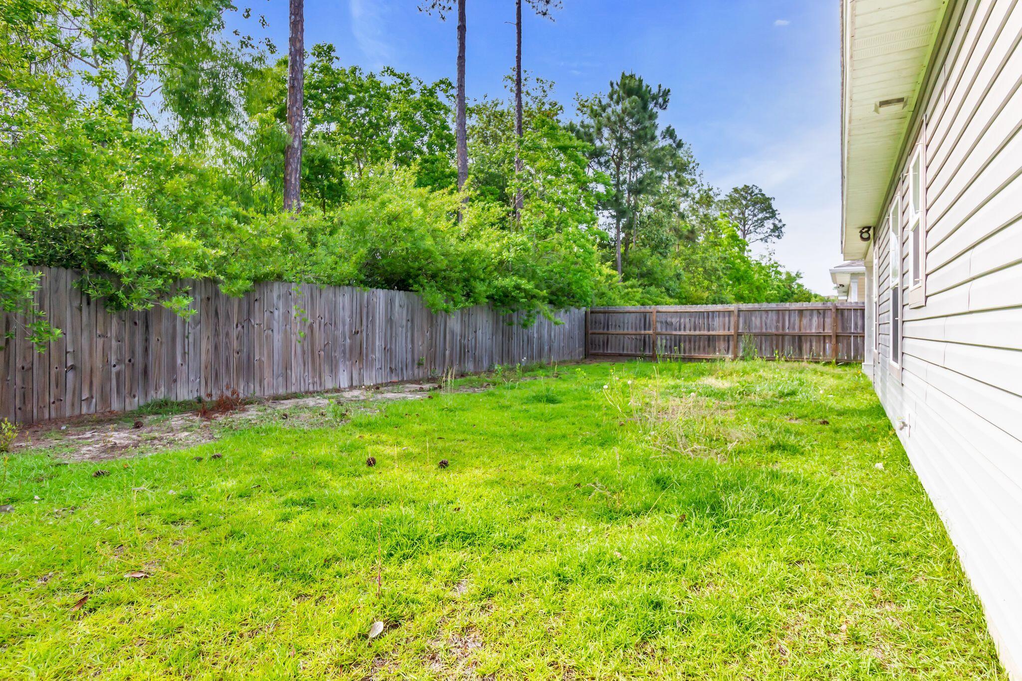 CRESCENT SHORES - Residential Lease