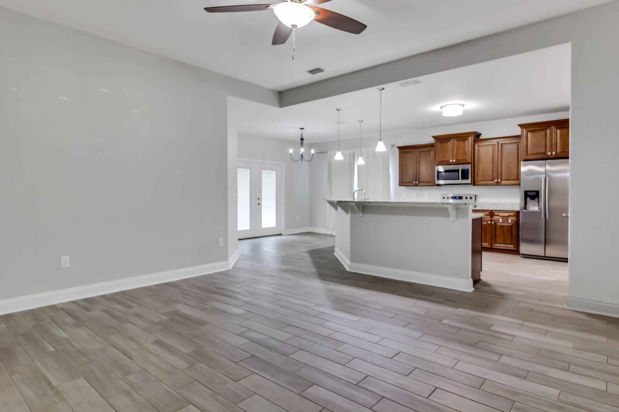 CRESCENT SHORES - Residential Lease