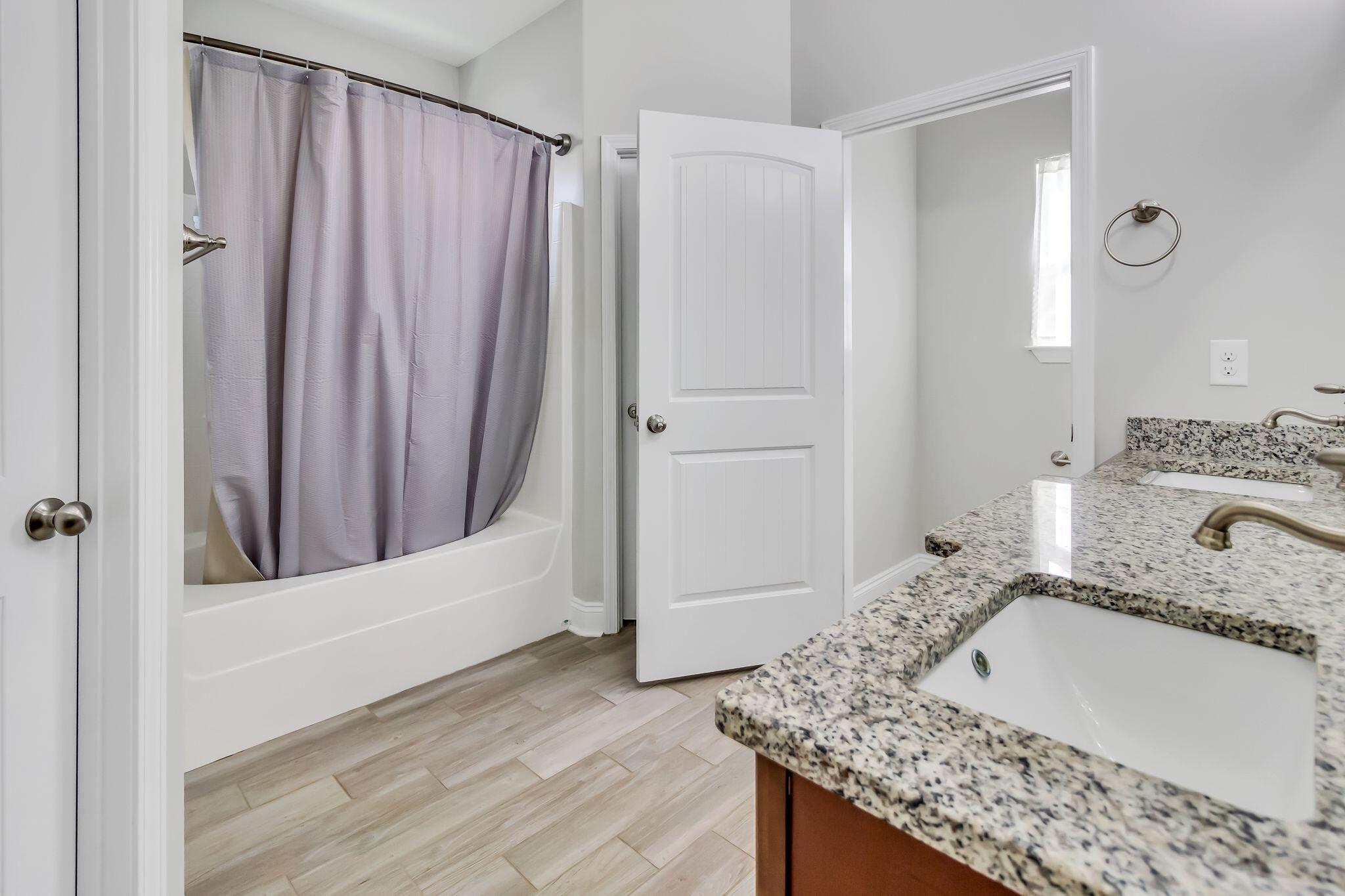 CRESCENT SHORES - Residential Lease