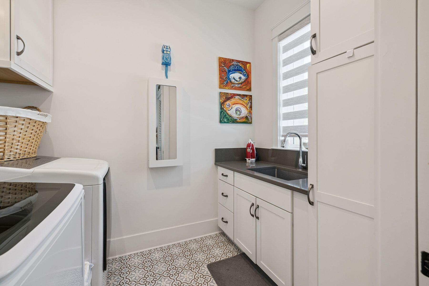 VILLAGE OF WHITE CLIFFS THE - Residential