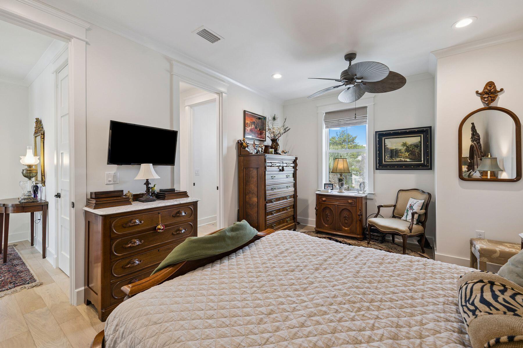 VILLAGE OF WHITE CLIFFS THE - Residential