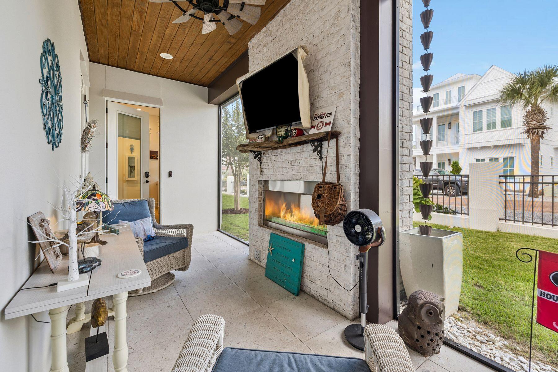 VILLAGE OF WHITE CLIFFS THE - Residential